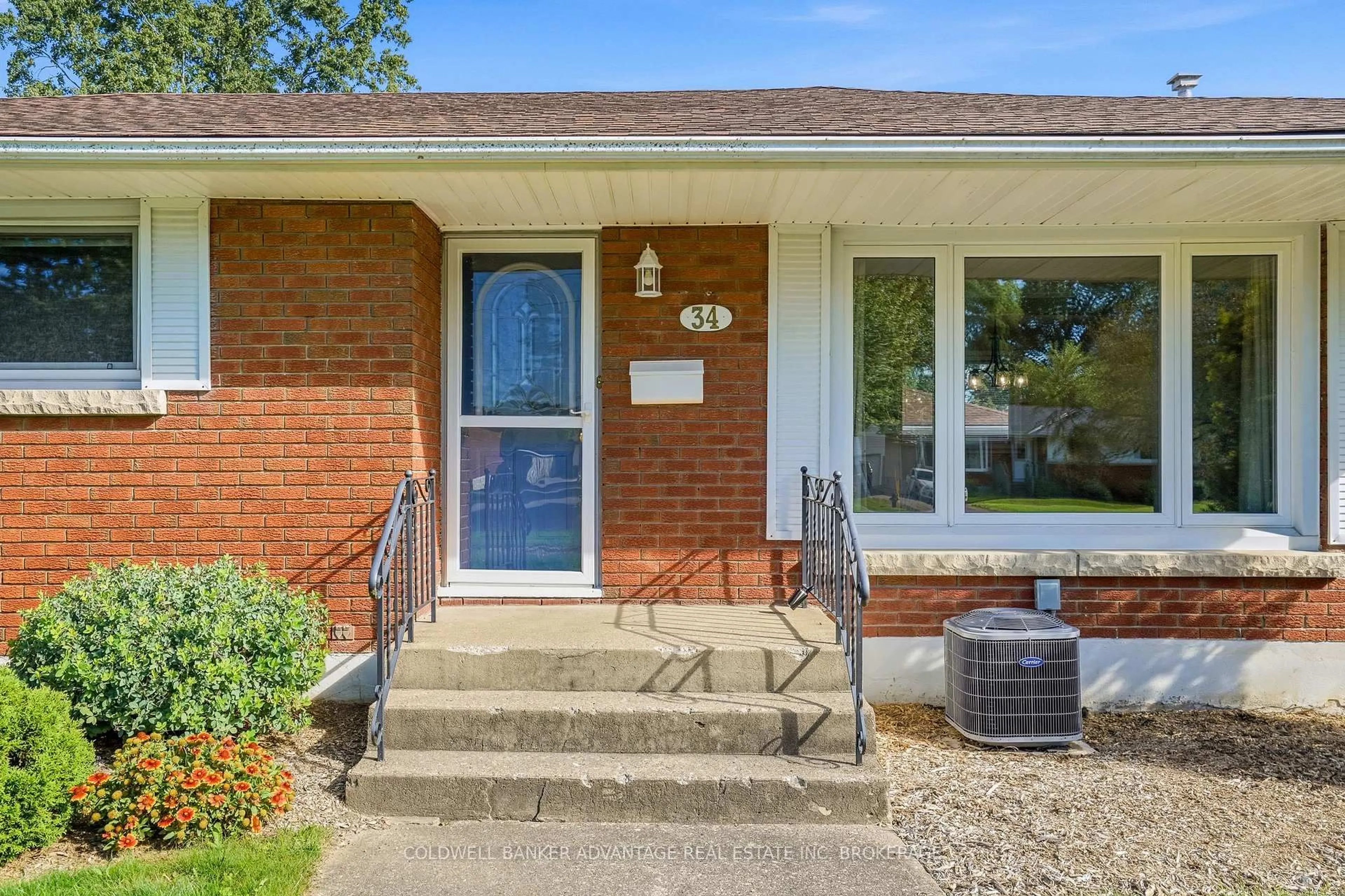 Home with brick exterior material, street for 34 Beverly Cres, Welland Ontario L3C 3P8