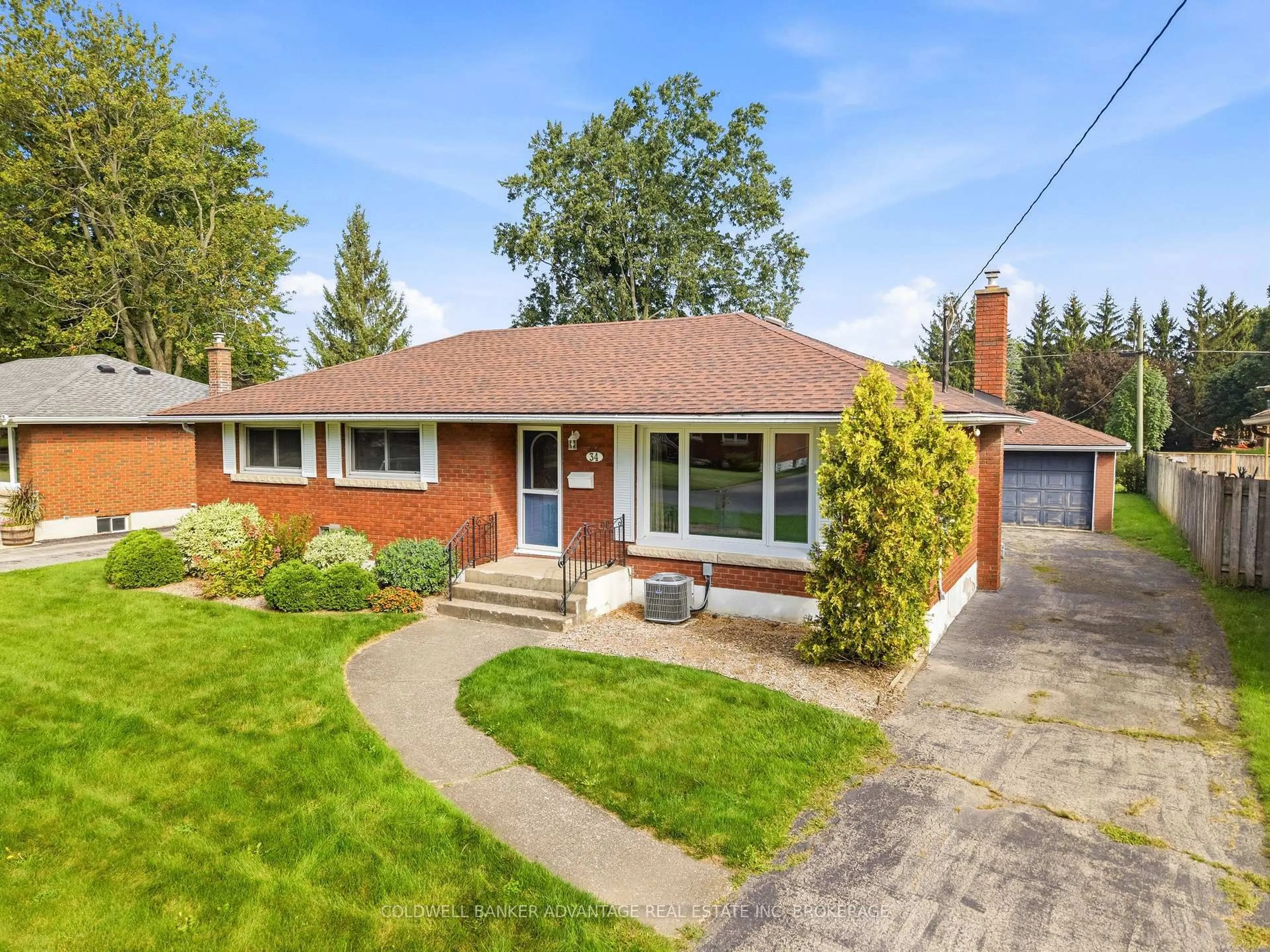 Home with brick exterior material, street for 34 Beverly Cres, Welland Ontario L3C 3P8