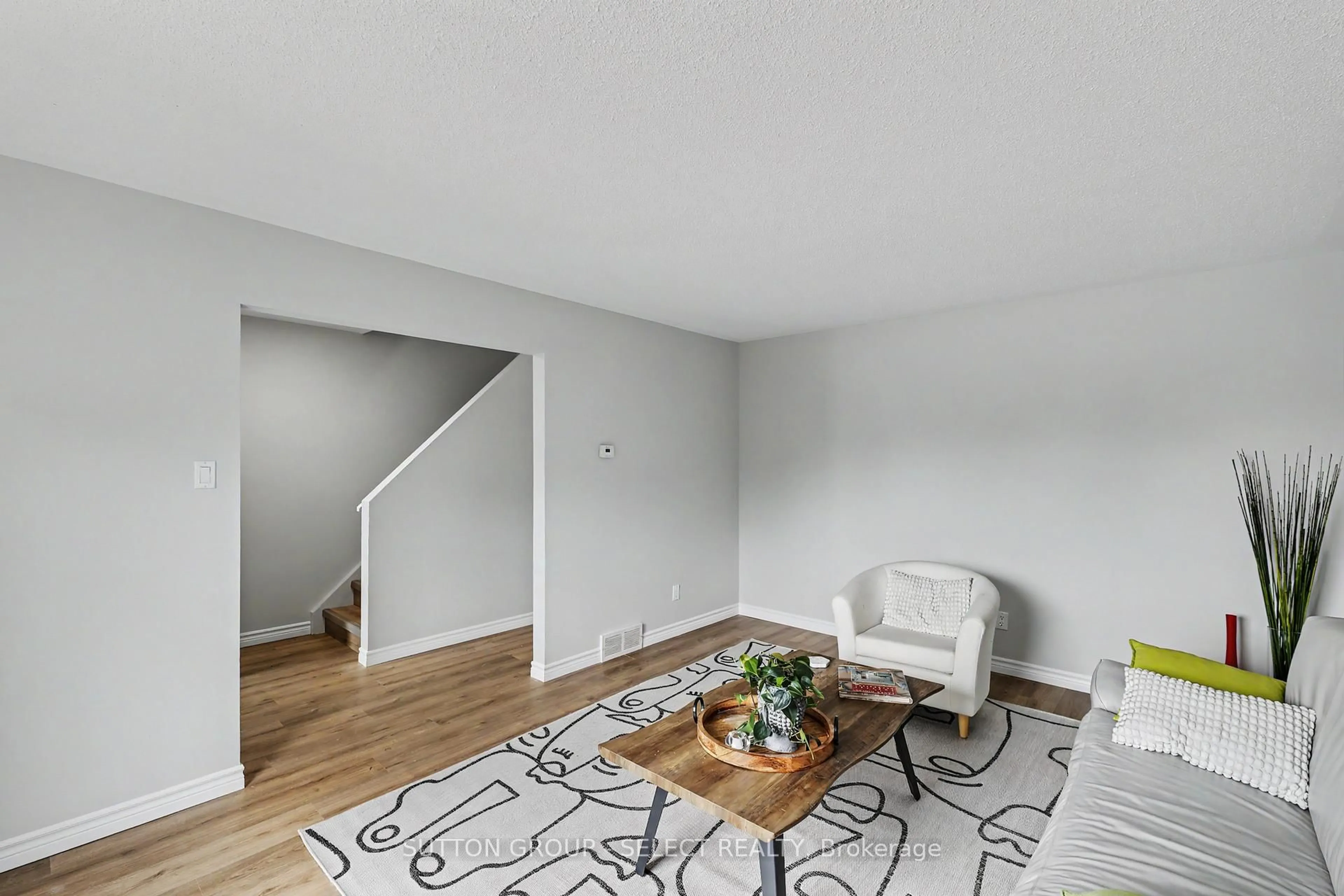 A pic of a room for 484 Third St #6, London East Ontario N5V 2B9