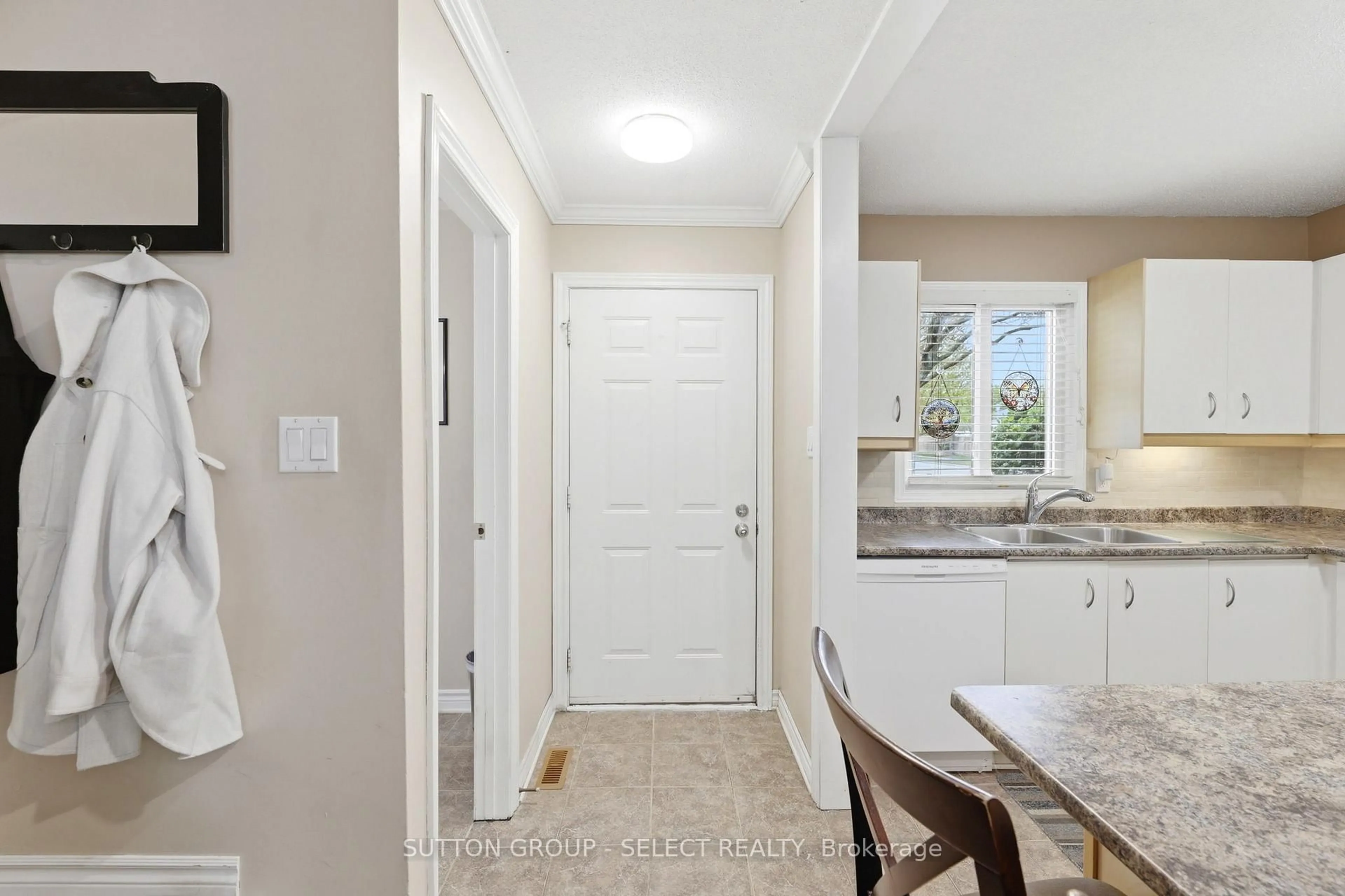 Unknown for 151 Bonaventure Dr #1, London East Ontario N5V 4M1