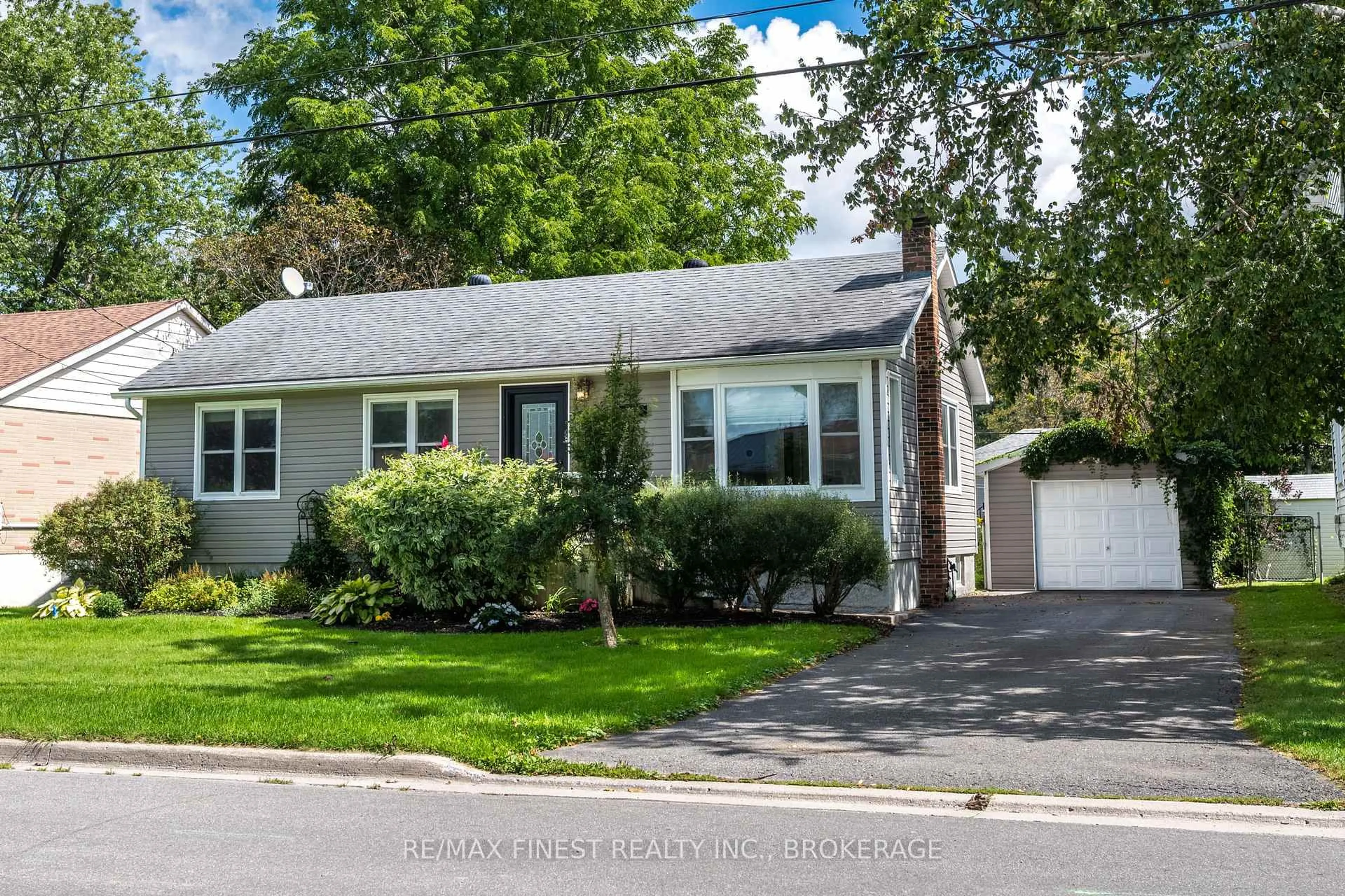 Home with vinyl exterior material, street for 193 Hawthorne Ave, Kingston Ontario K7M 1Z2