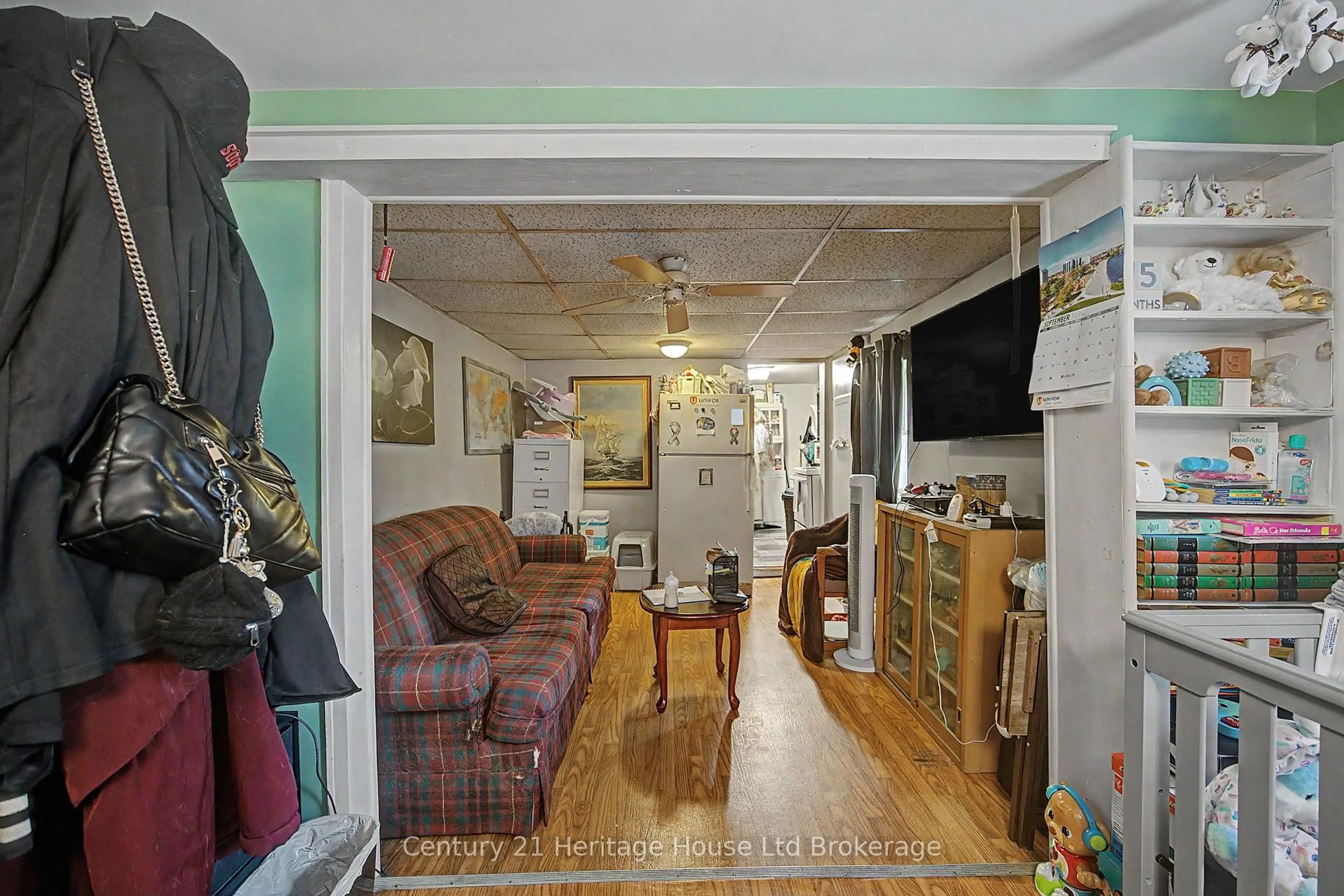 Unknown for 220 King St, Ingersoll Ontario N5C 2K3