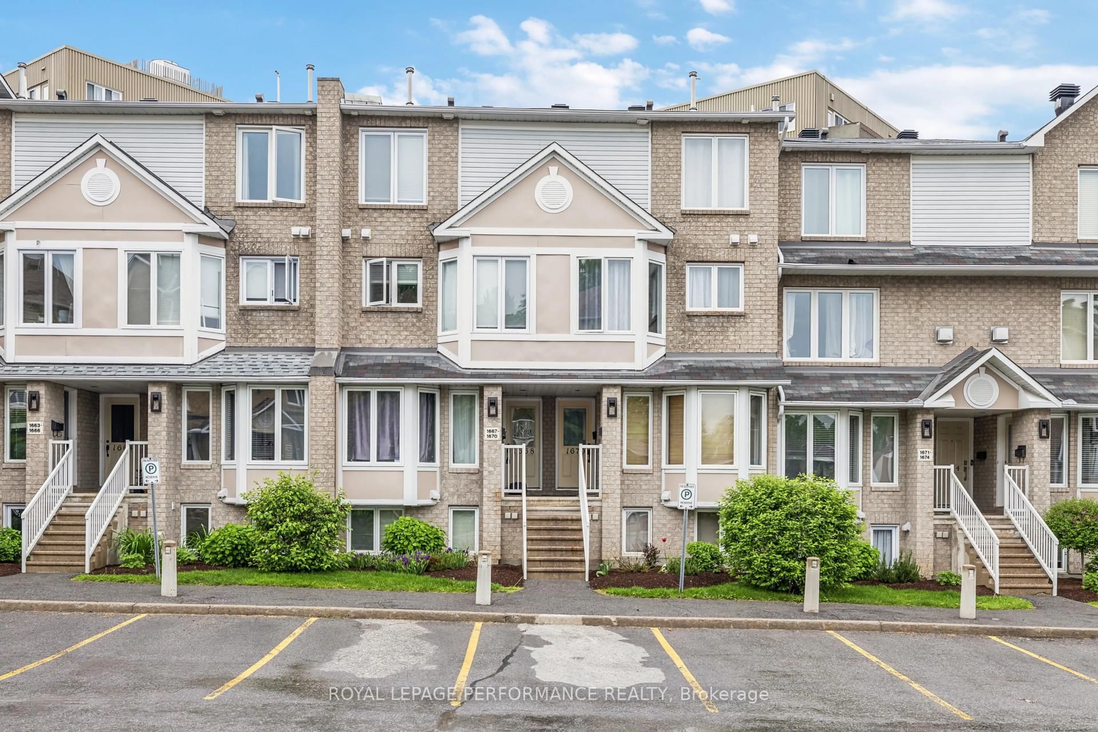 Unknown for 1668 Locksley Lane, Ottawa Ontario K1J 1B6