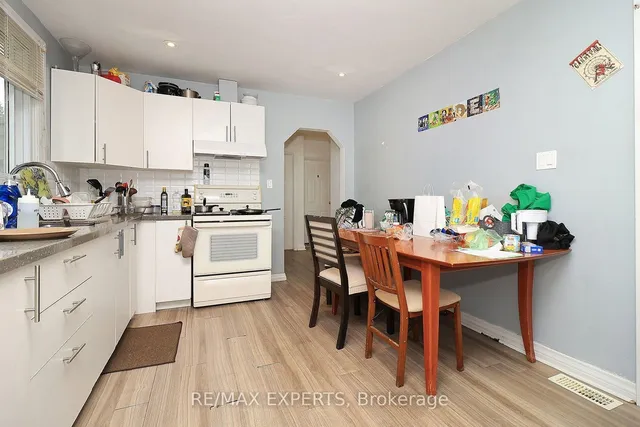 127 Whitney Ave, Hamilton 2