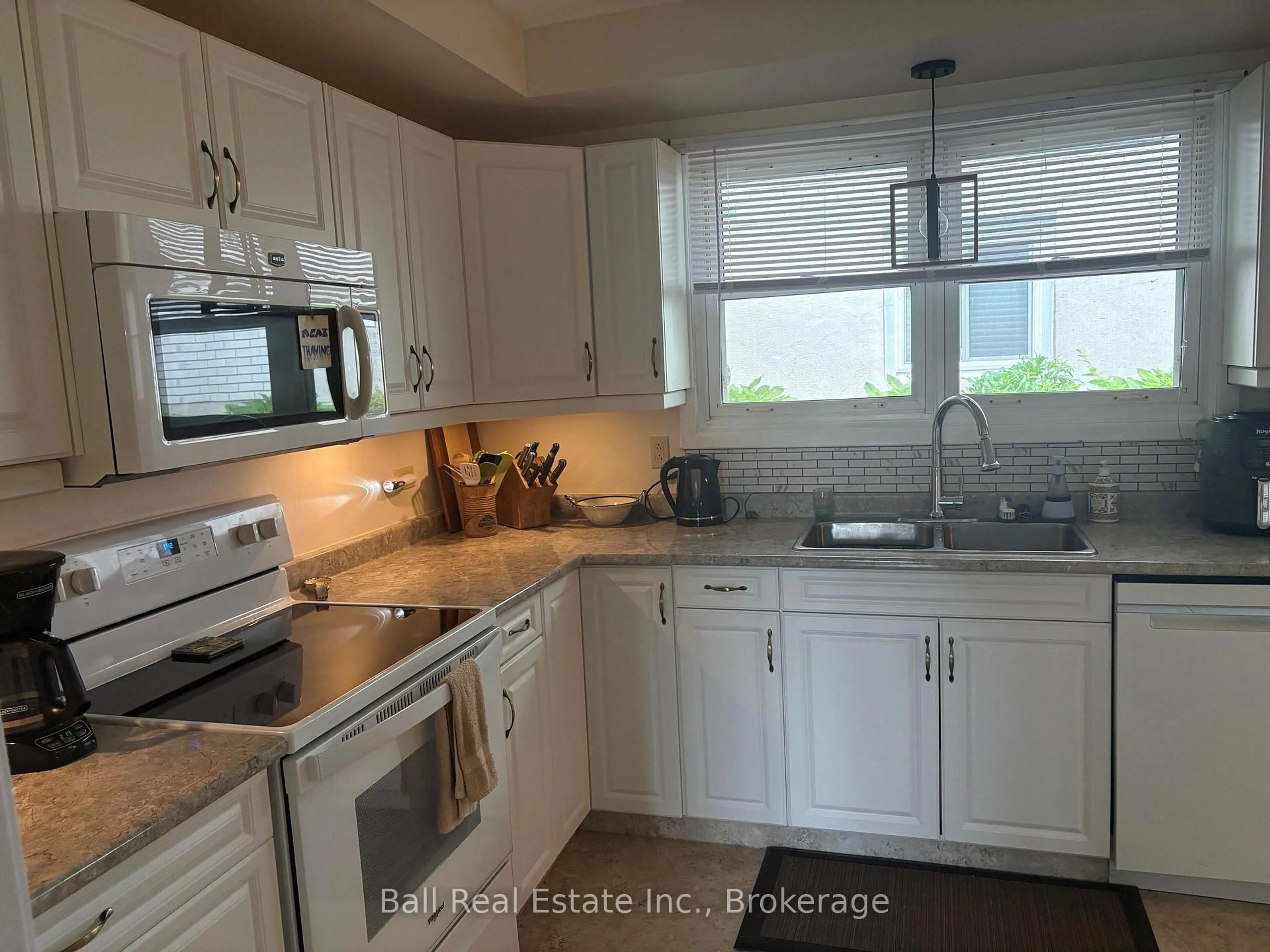 Standard kitchen, unknown for 220 Ireton St, Trent Hills Ontario K0L 1L0