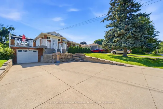13 Lakeside Dr, Grimsby 2