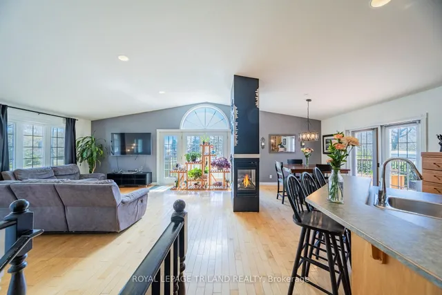 10234 Julie Ave, Lambton Shores 3