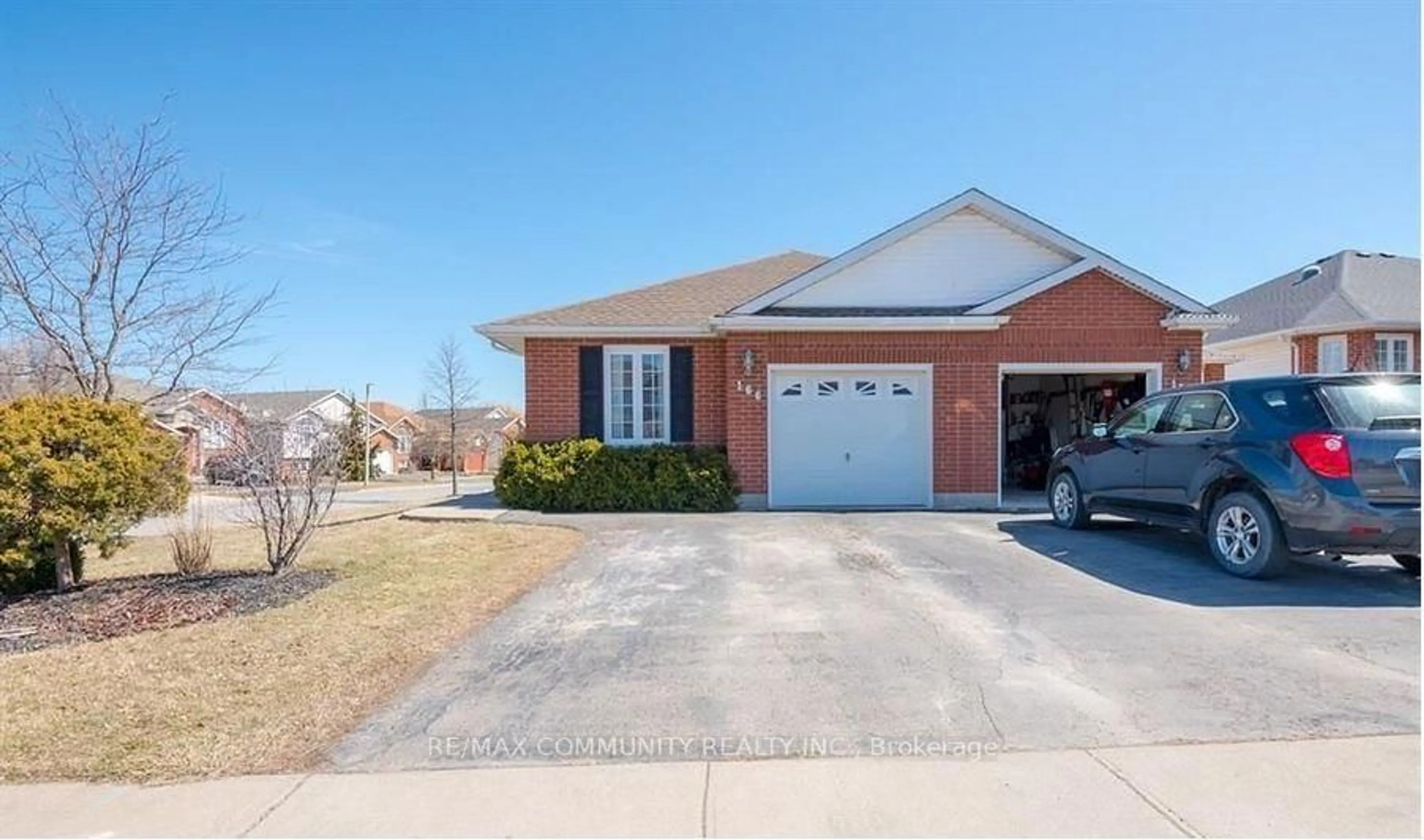 Home with brick exterior material, street for 166 St. Lawrence Dr, Welland Ontario L3C 7H6
