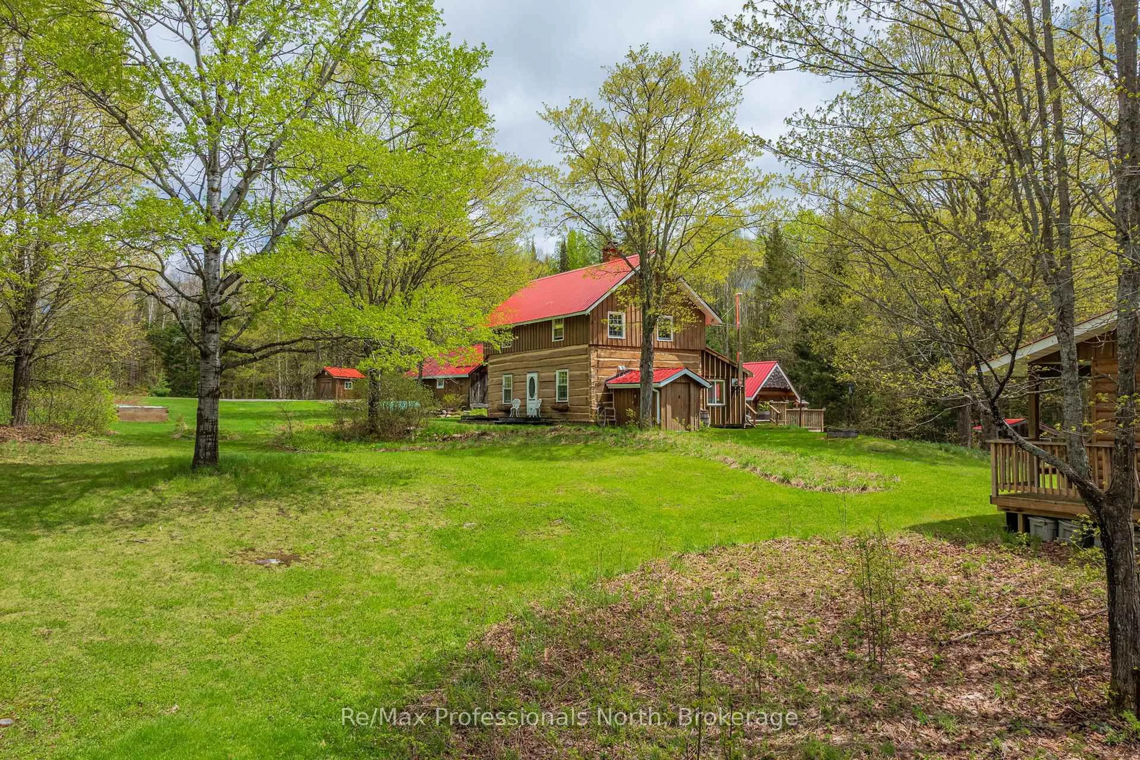 A pic from outside/outdoor area/front of a property/back of a property/a pic from drone, forest/trees view for 3569 Chetwynd Rd, Kearney Ontario P0A 1M0