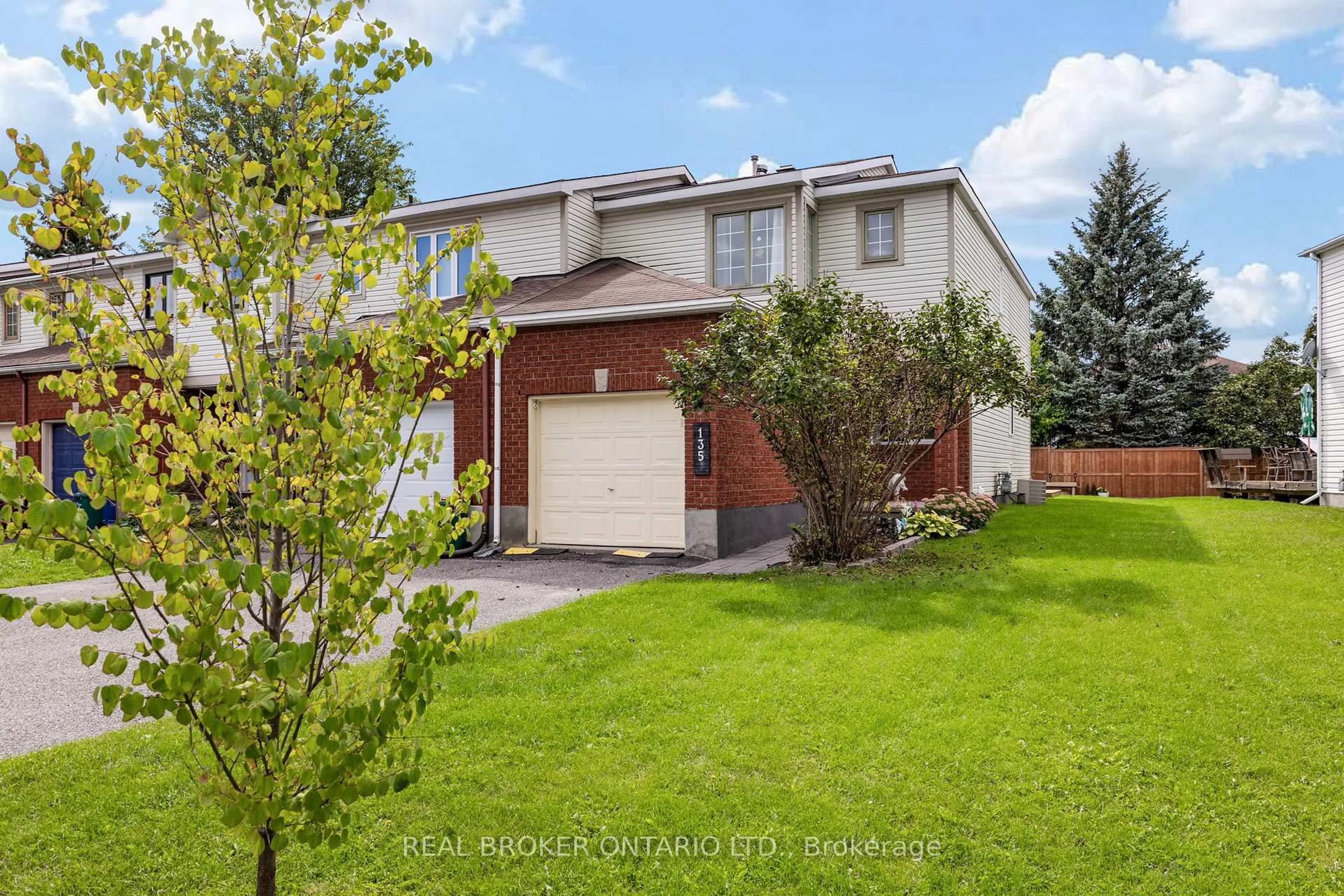 Unknown for 135 Daventry Cres, Ottawa Ontario K2J 4M9