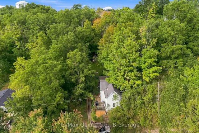 94 Maple St, Trent Hills 2