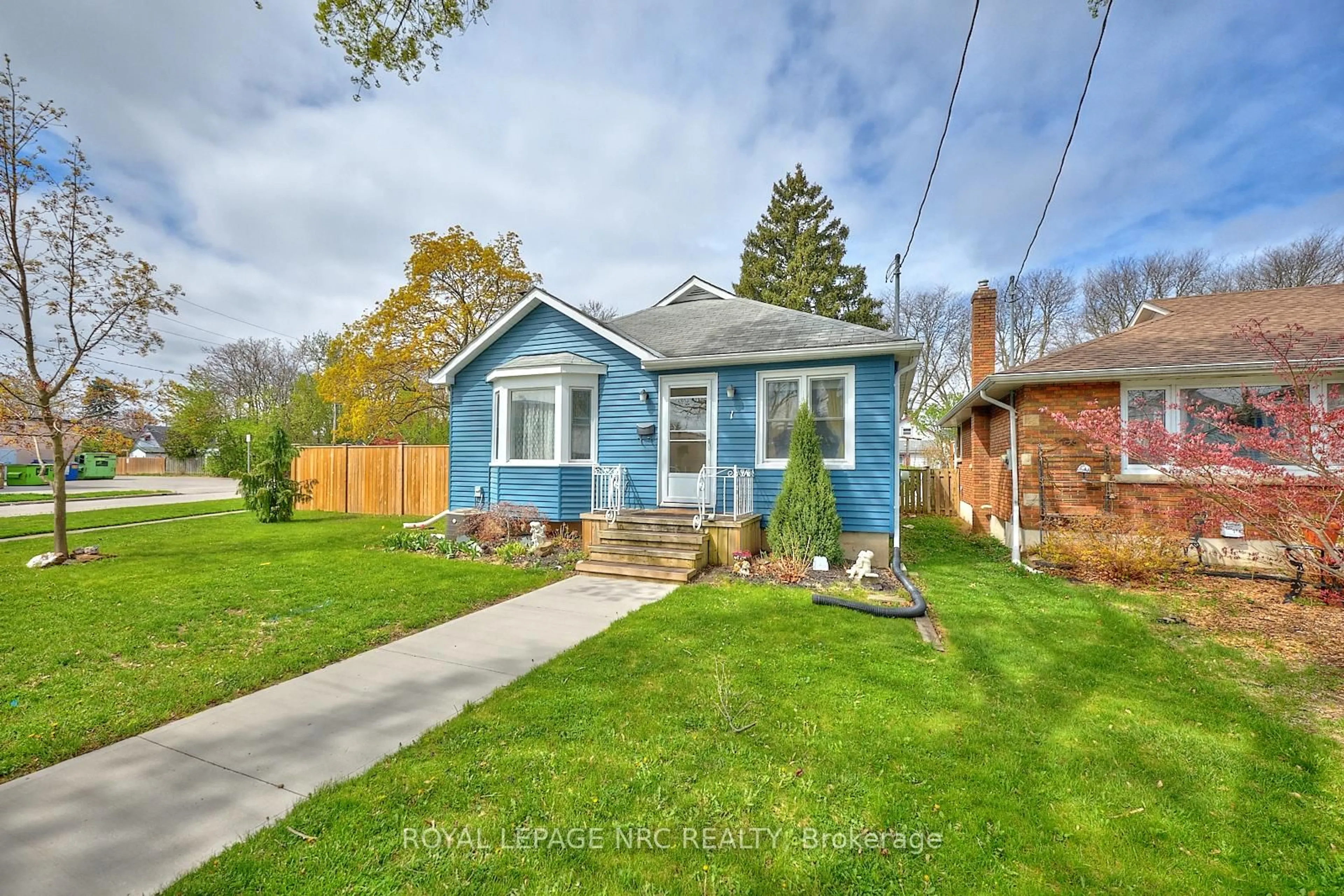 Unknown for 1 Thorndale Ave, St. Catharines Ontario L2R 6A2