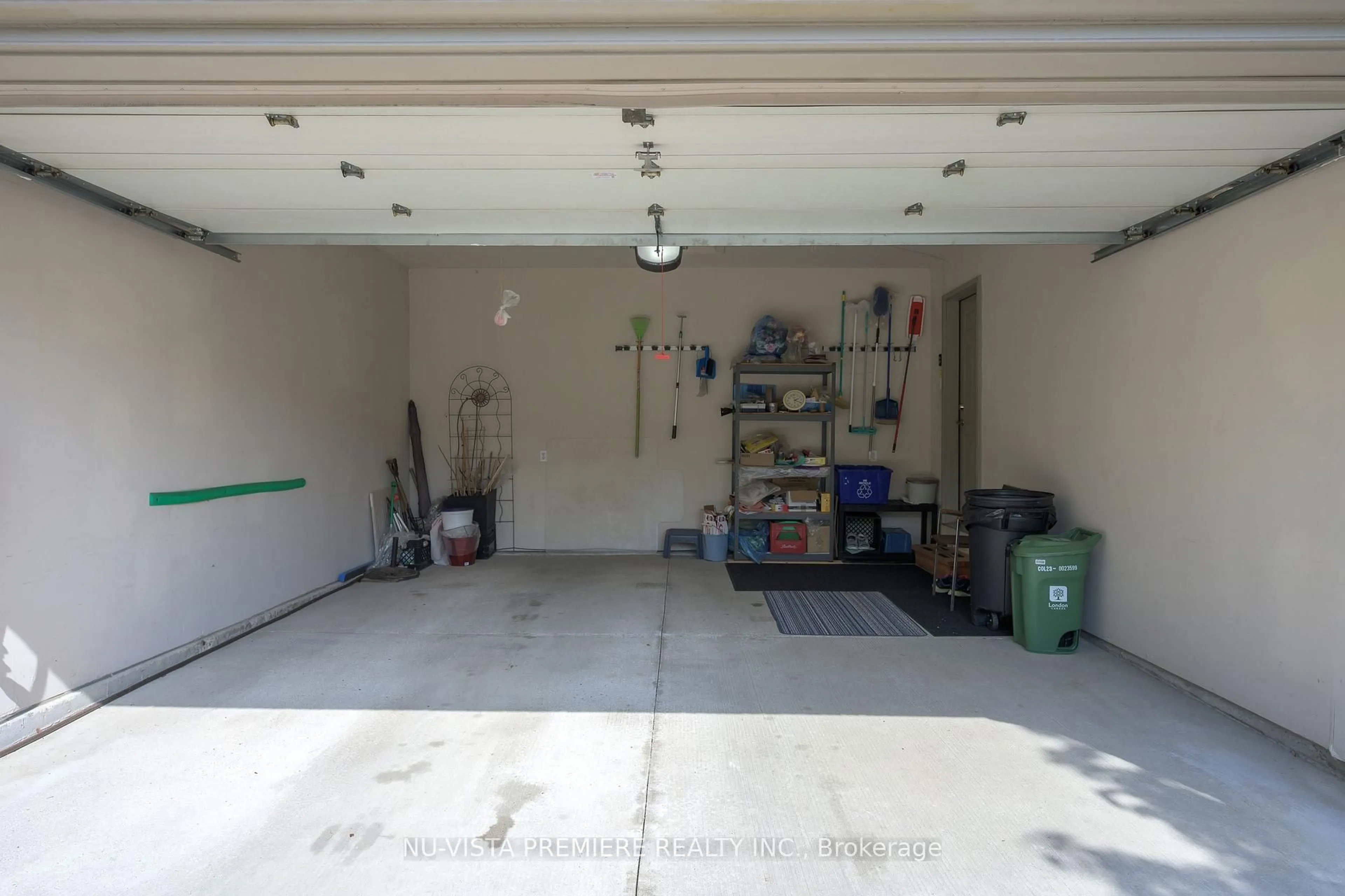 Indoor garage for 572 Thistlewood Dr #6, London North Ontario N5X 4N6