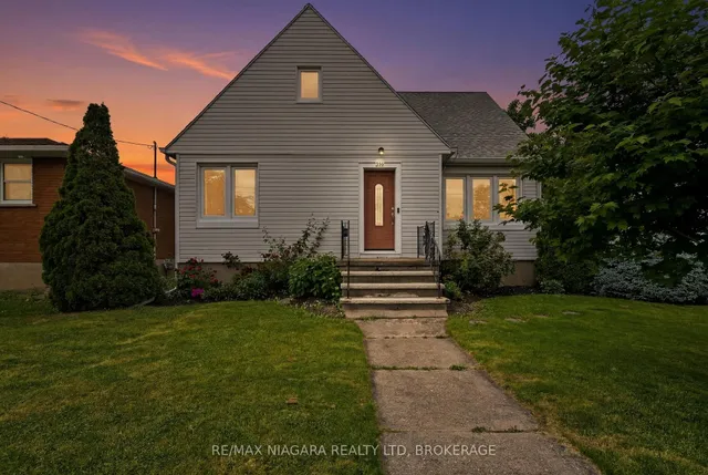 230 Wellington St, Port Colborne 3