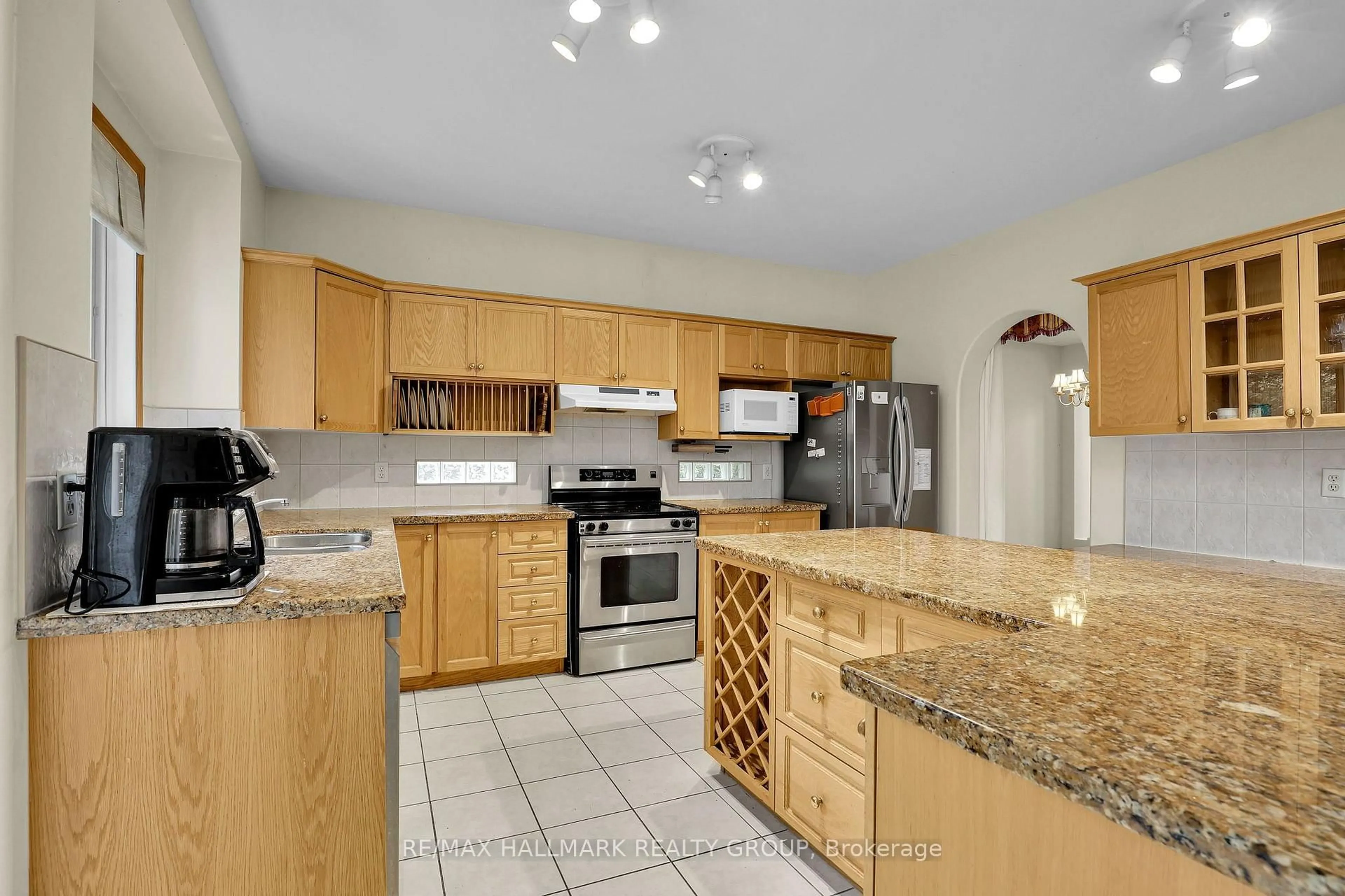 Unknown for 11 Riverstone Dr, Ottawa Ontario K2J 4X7