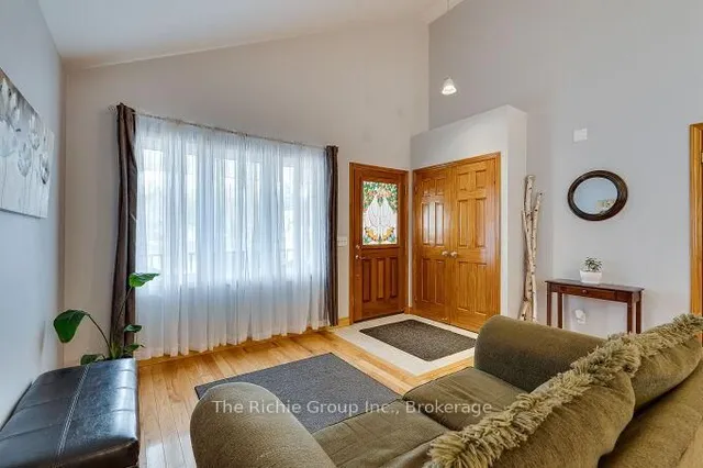 624 Cedar St, Shelburne 5