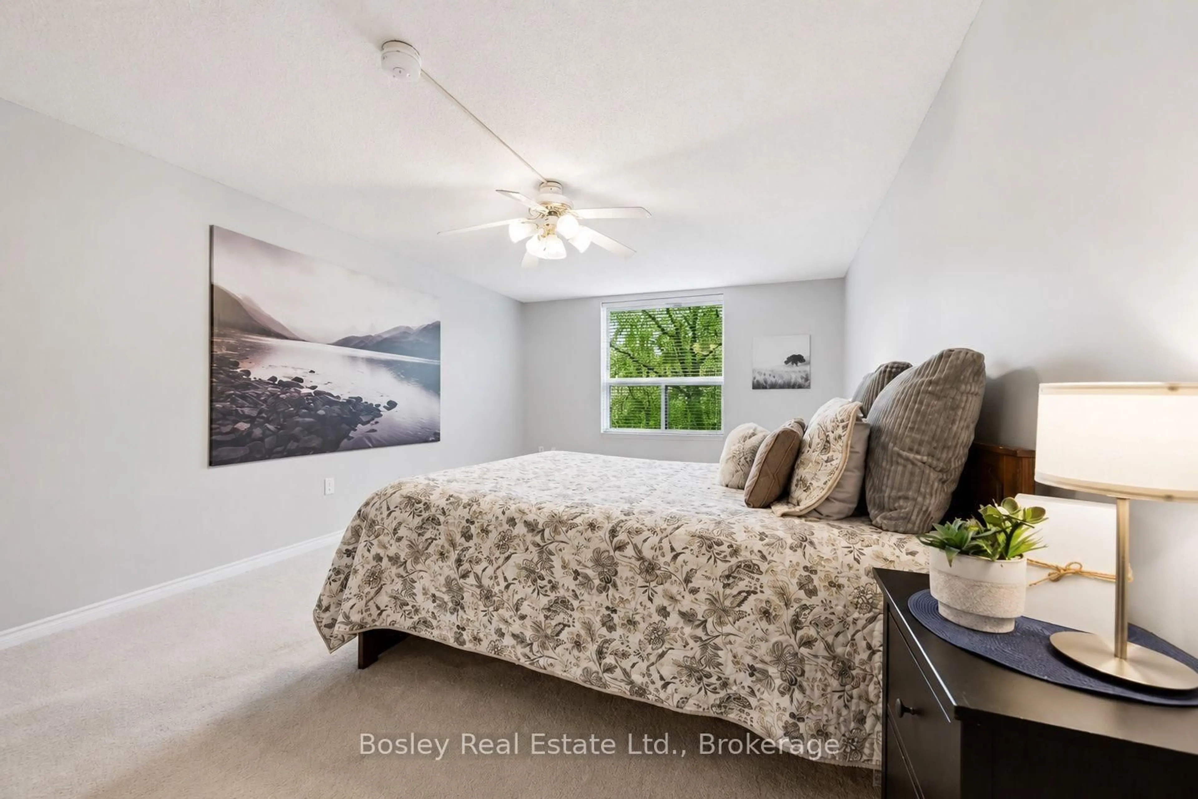 Bedroom with bed, unknown for 55 Green Valley Dr #815, Kitchener Ontario N2P 1Z6