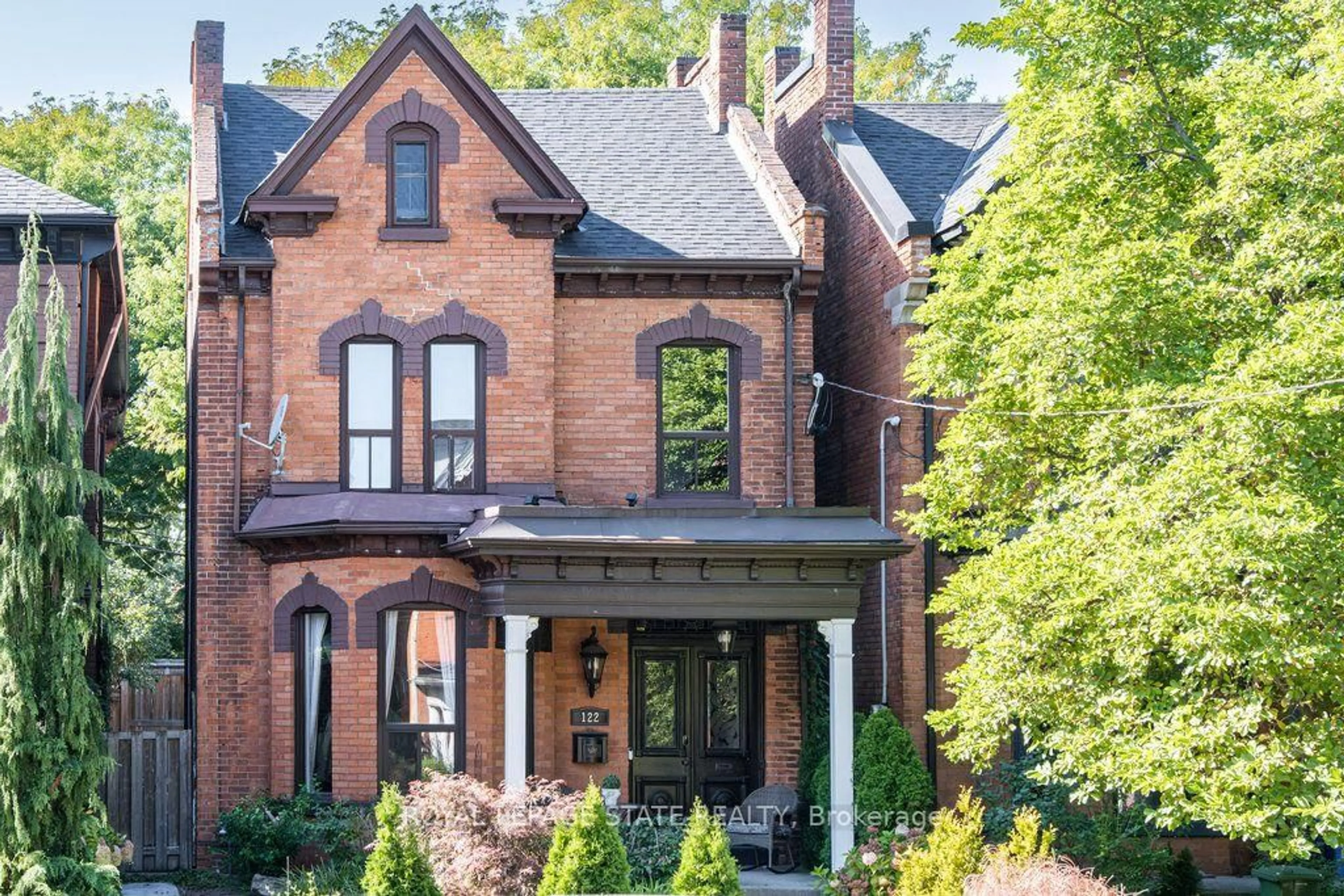 Home with brick exterior material, street for 29 Newlands Ave, Hamilton Ontario L8H 2T4