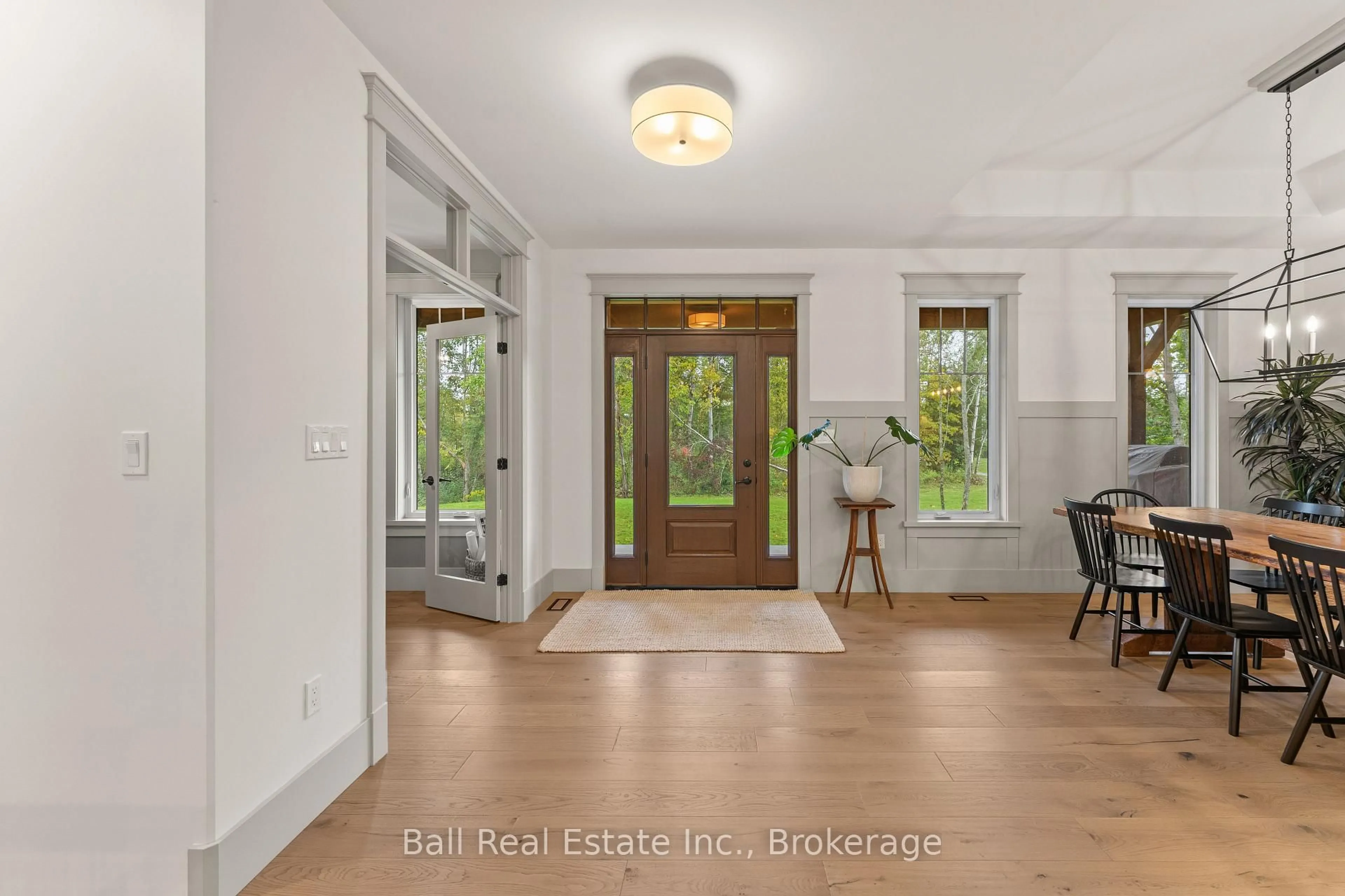 Indoor entryway for 149 Ellwood Cres, Trent Lakes Ontario K0M 1A0