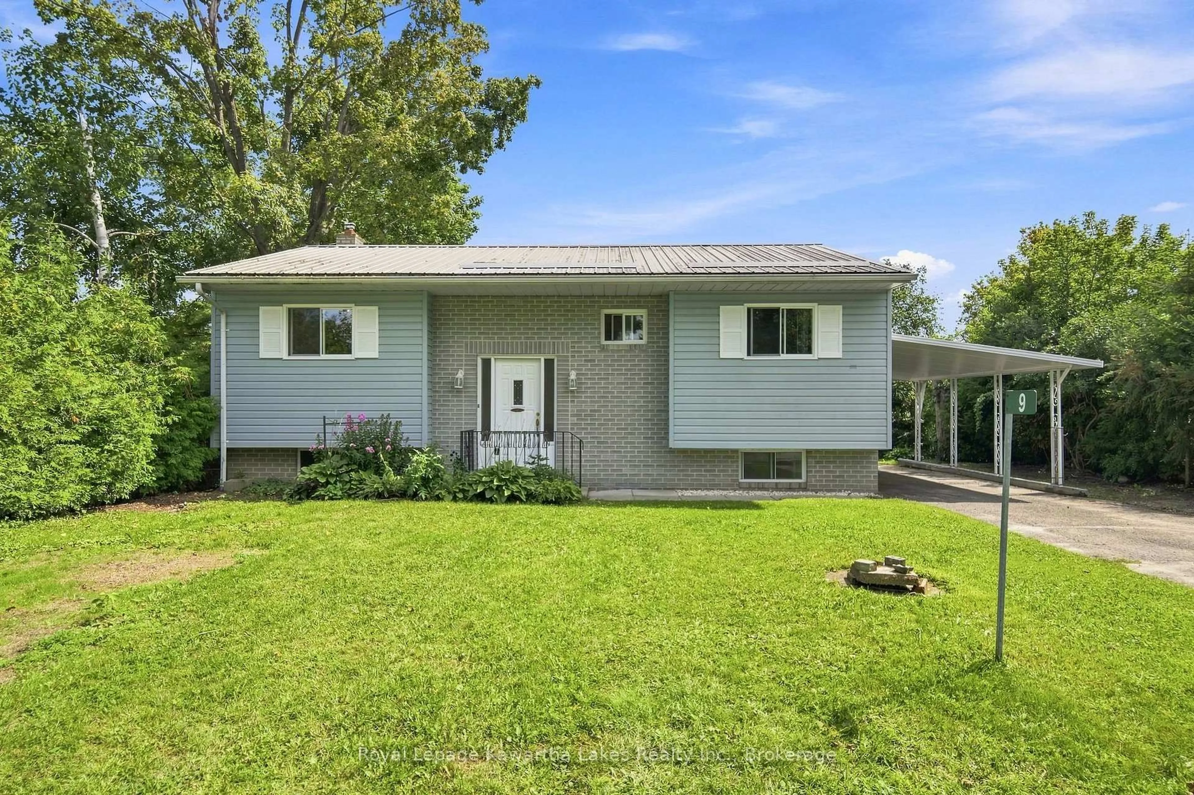 Home with vinyl exterior material, street for 9 Richmond St, Kawartha Lakes Ontario K0M 2B0