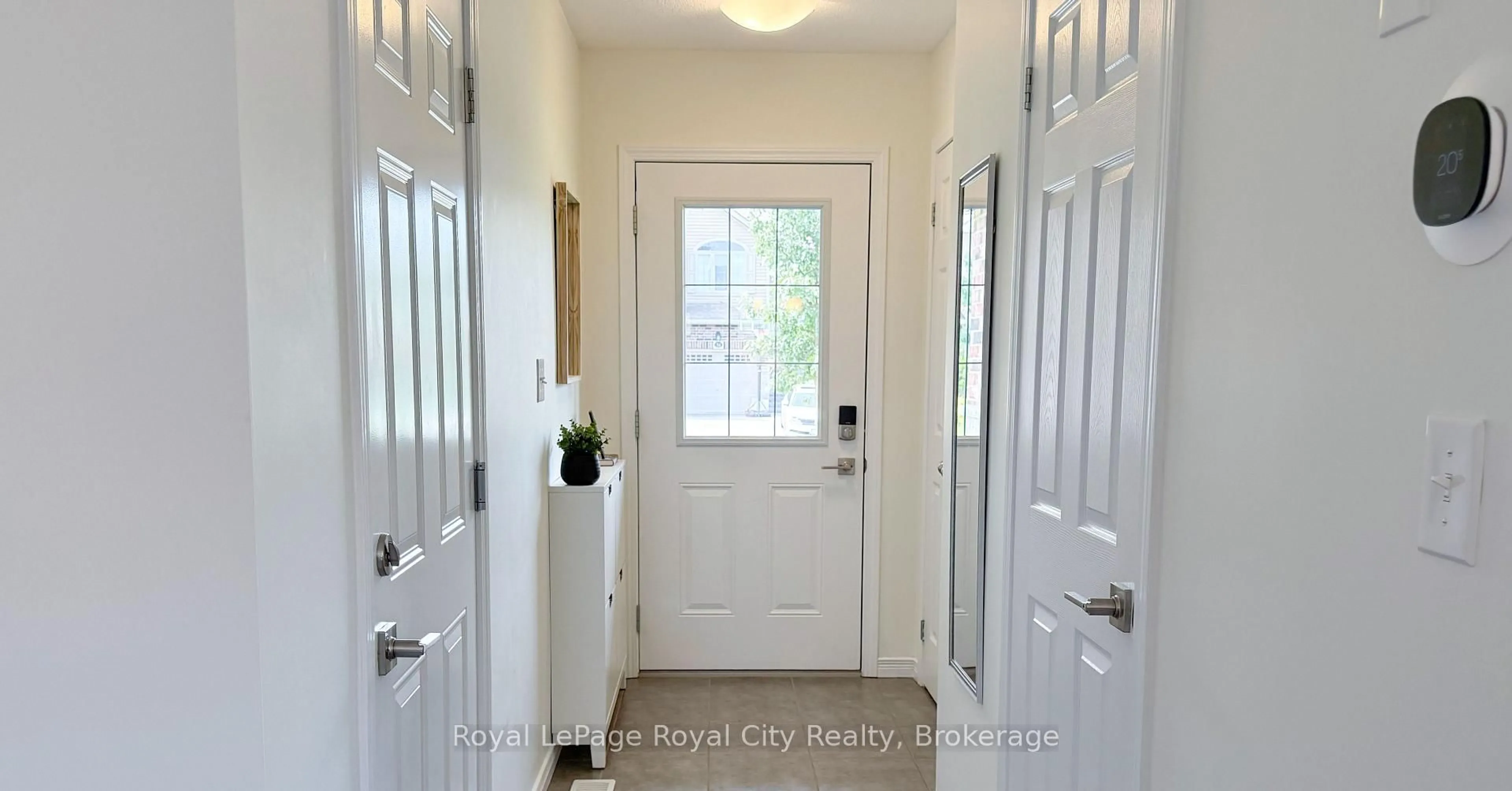 Indoor entryway for 50 Machado St, Kitchener Ontario N2R 0C2