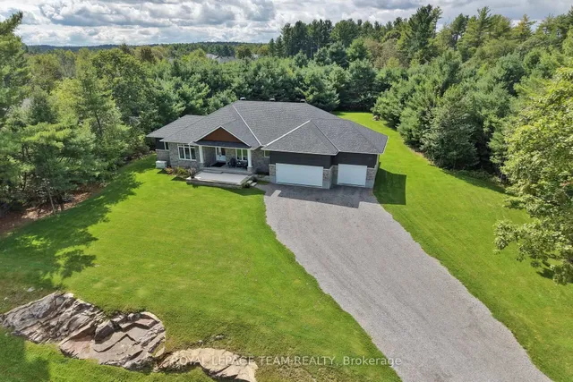 143 Raymond Luhta Cres, Arnprior 2