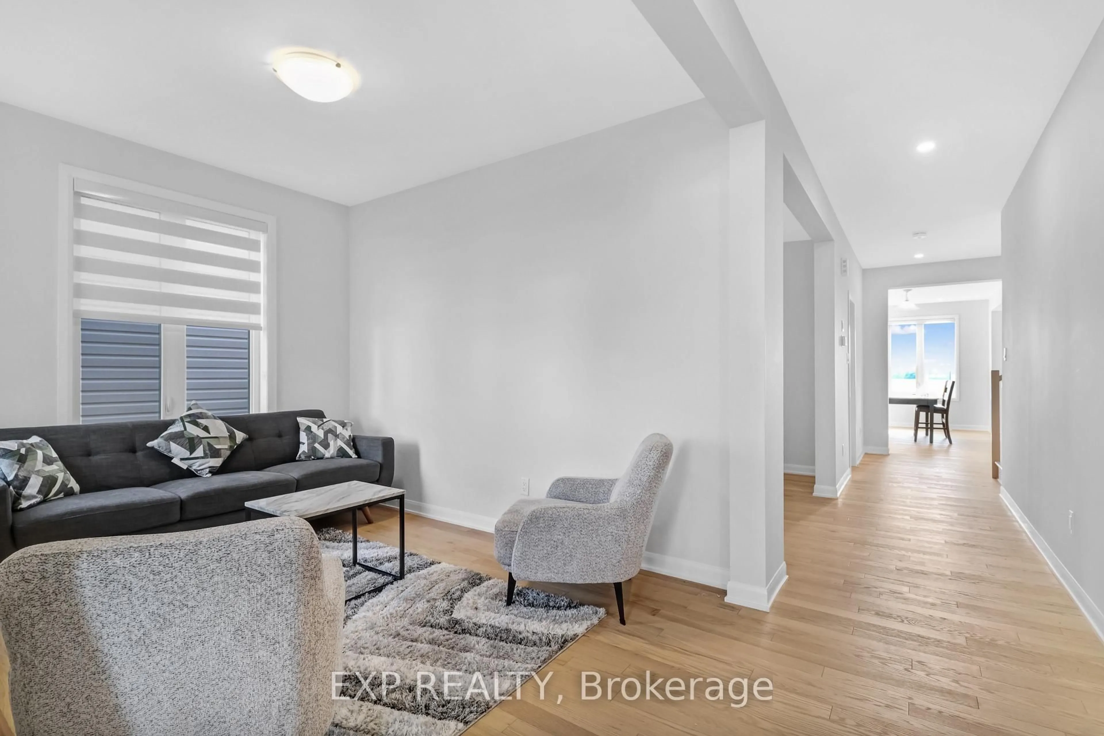 Living room with furniture, unknown for 626 Inver Lane, Ottawa Ontario K2J 7C4