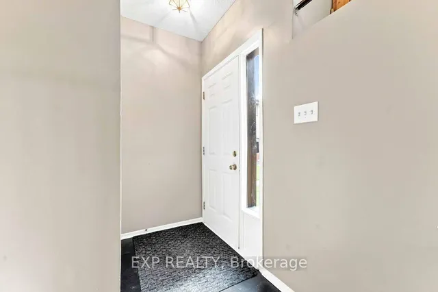 30A WOODVALE Green #30A, Ottawa 4