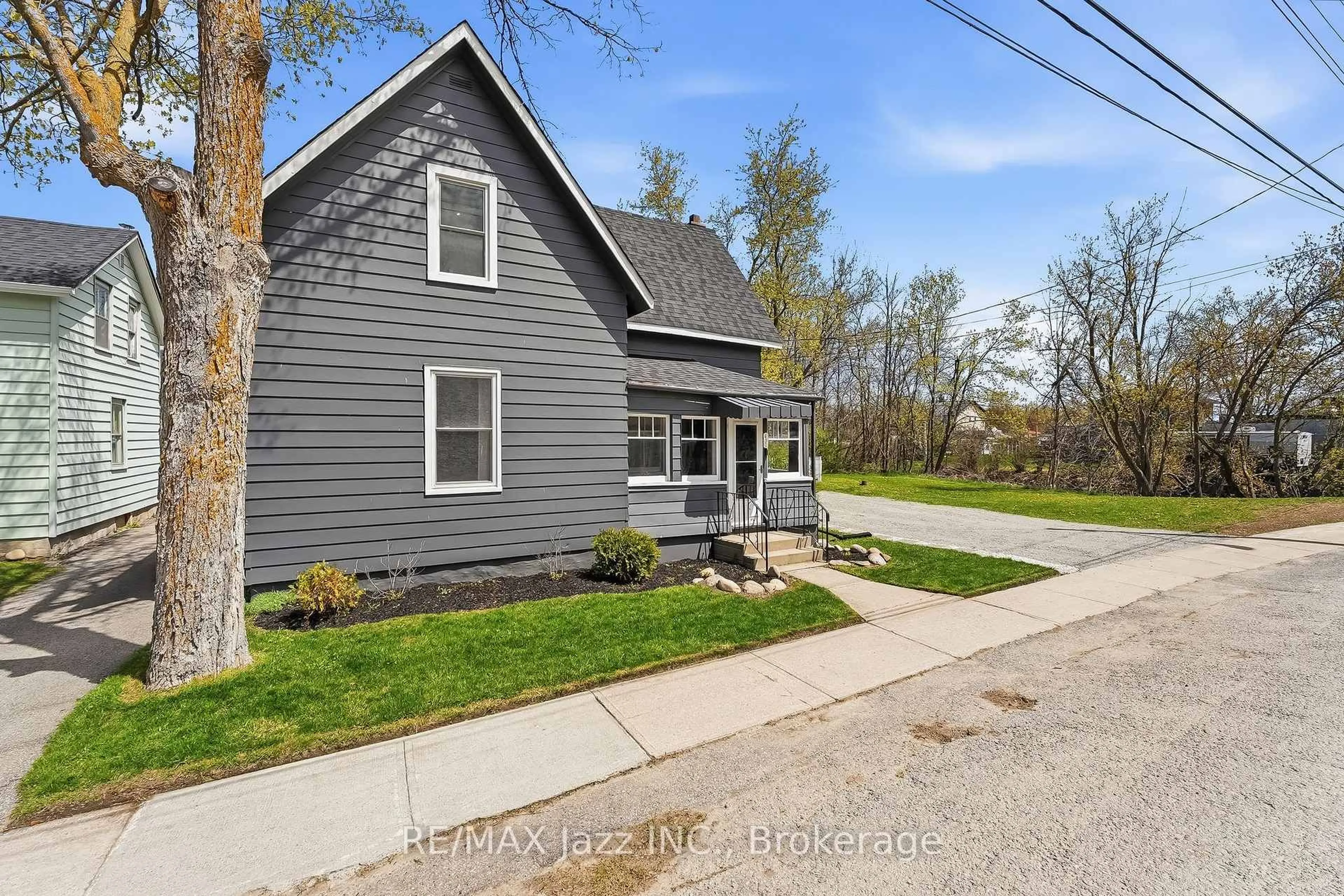 Home with vinyl exterior material, street for 430 Eldon Rd, Kawartha Lakes Ontario K0M 2C0
