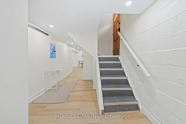 22 Arkledun Ave, Hamilton 4