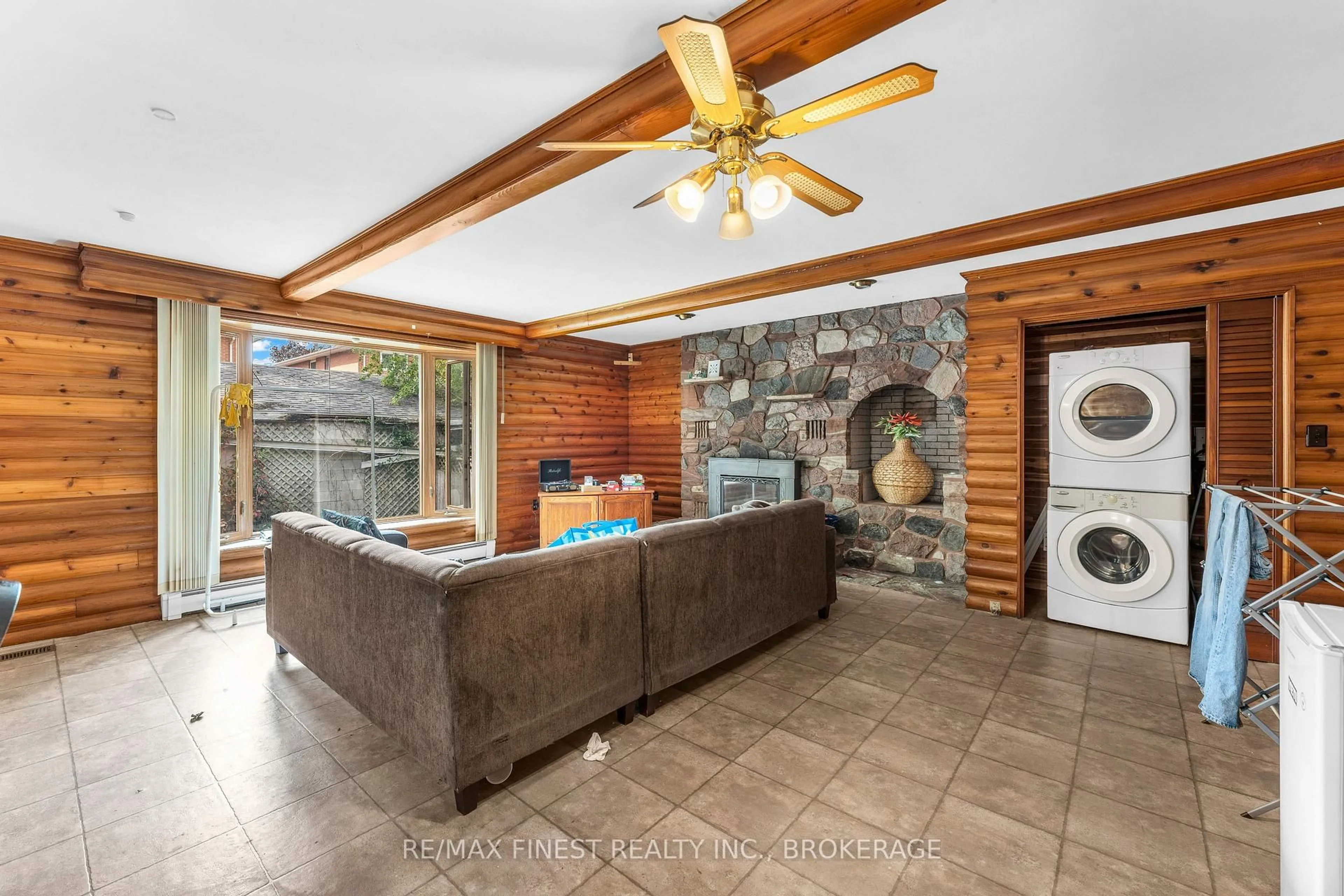 Living room with furniture, unknown for 236 COLLINGWOOD St, Kingston Ontario K7L 3X8