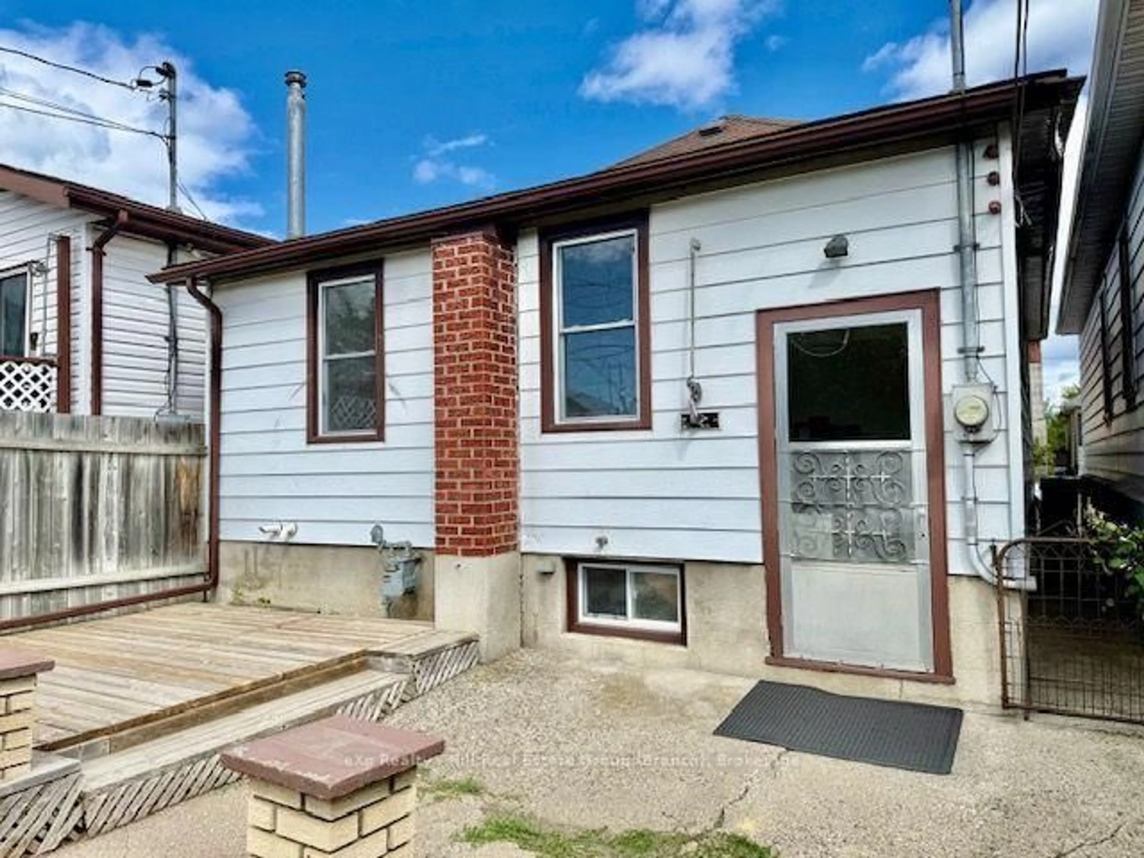 Unknown for 617 McTavish St, Thunder Bay Ontario P7C 3C5