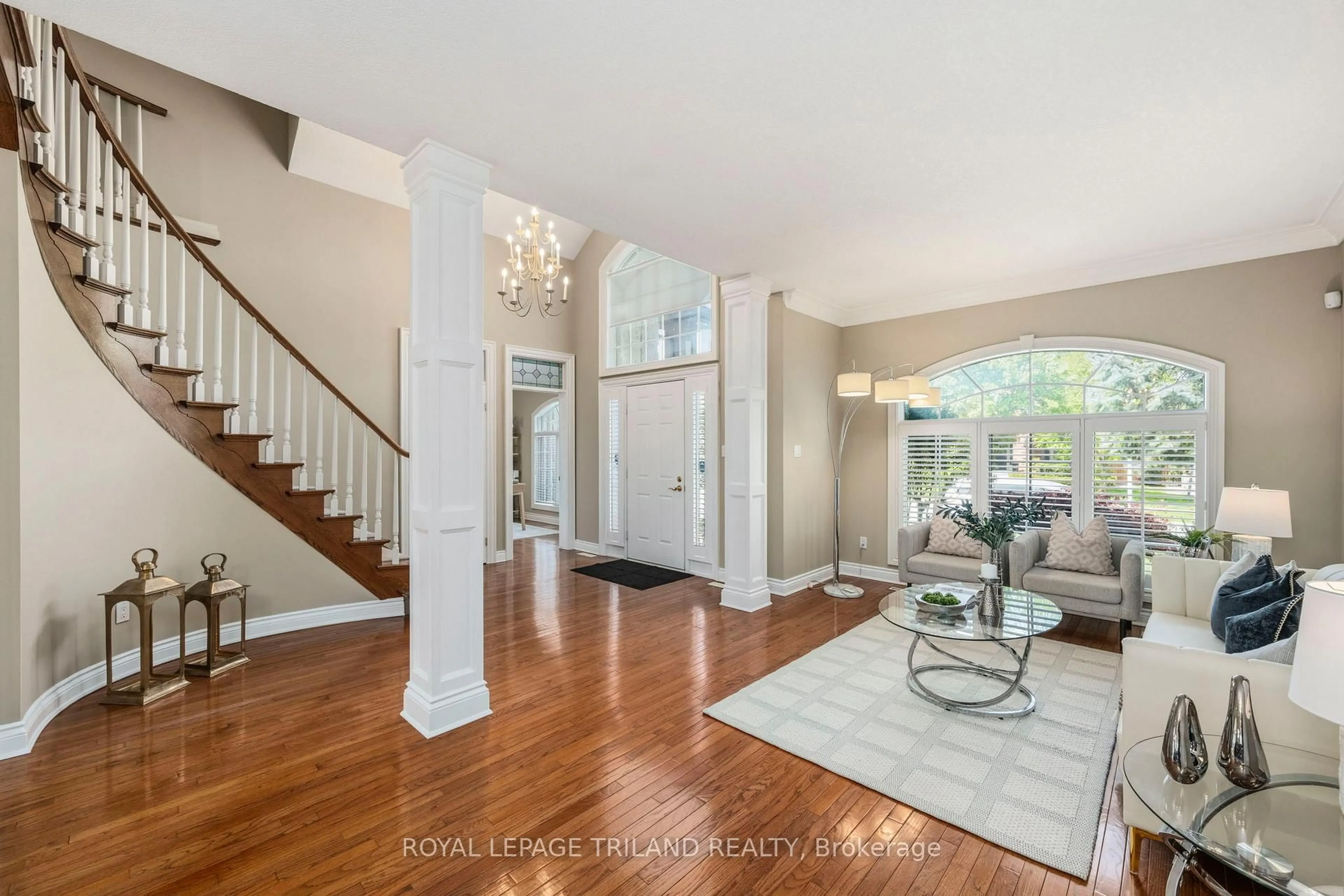 Indoor entryway for 56 Glenridge Cres, London North Ontario N6G 4W6