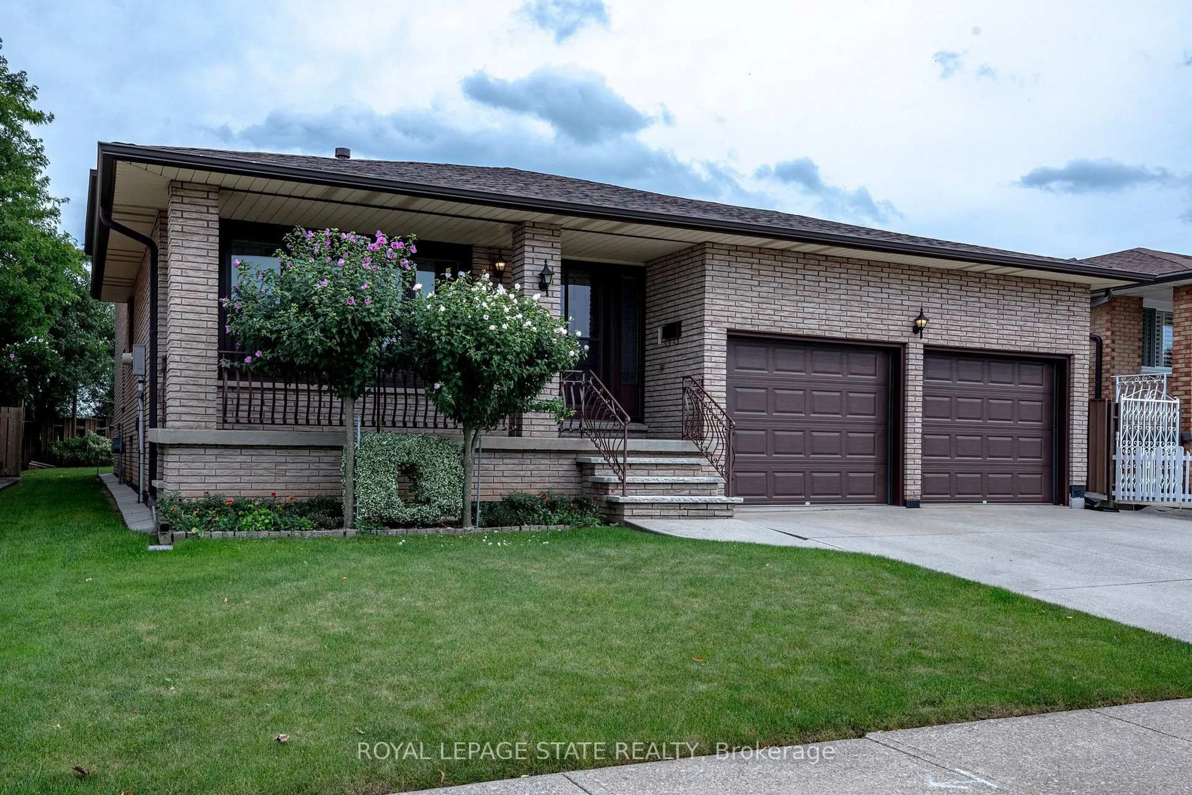 Home with brick exterior material, street for 72 Henley Dr, Hamilton Ontario L8E 3Z6