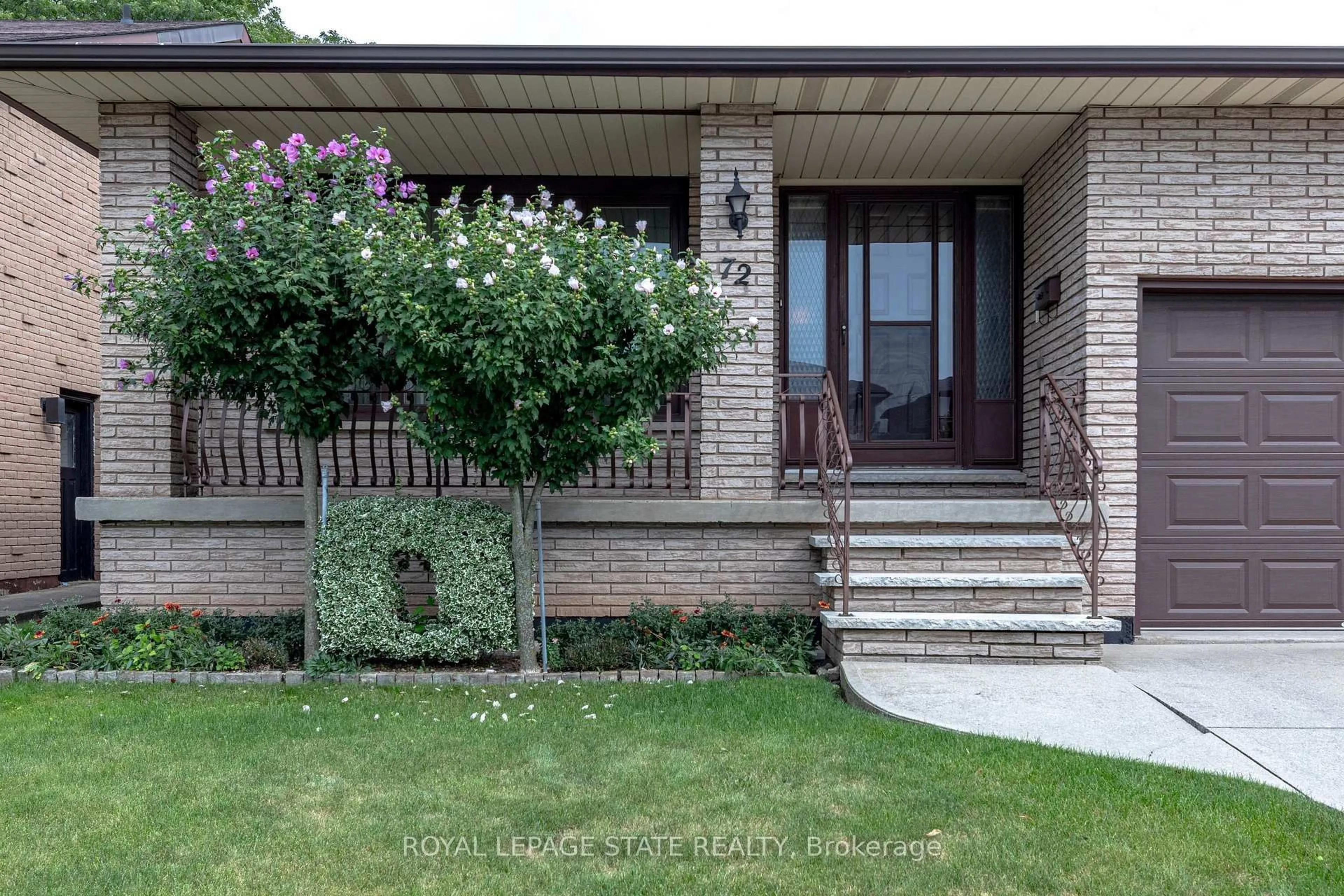 Home with brick exterior material, street for 72 Henley Dr, Hamilton Ontario L8E 3Z6