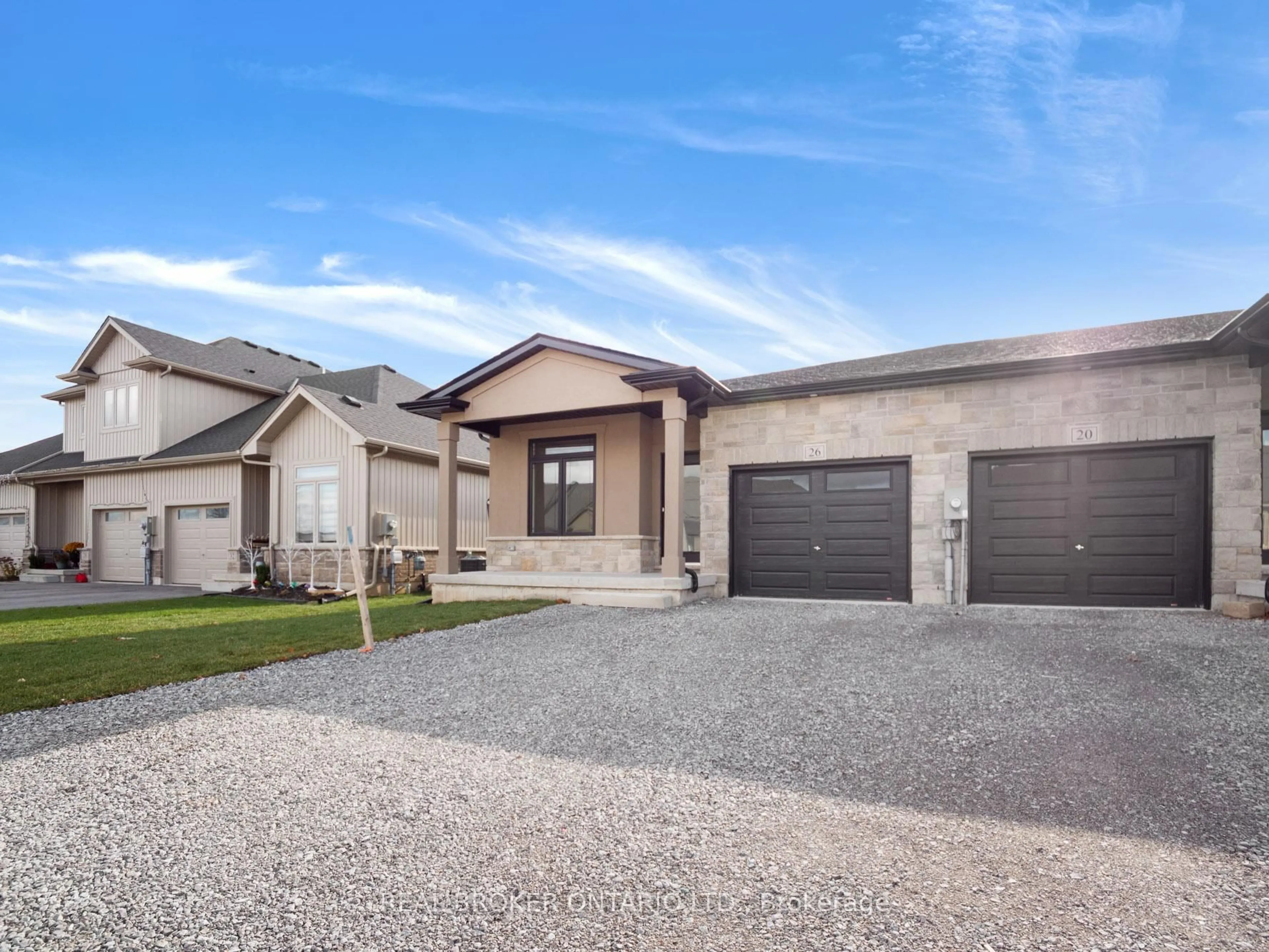 Home with brick exterior material, street for 26 AUSTIN Dr, Welland Ontario L3C 0J8
