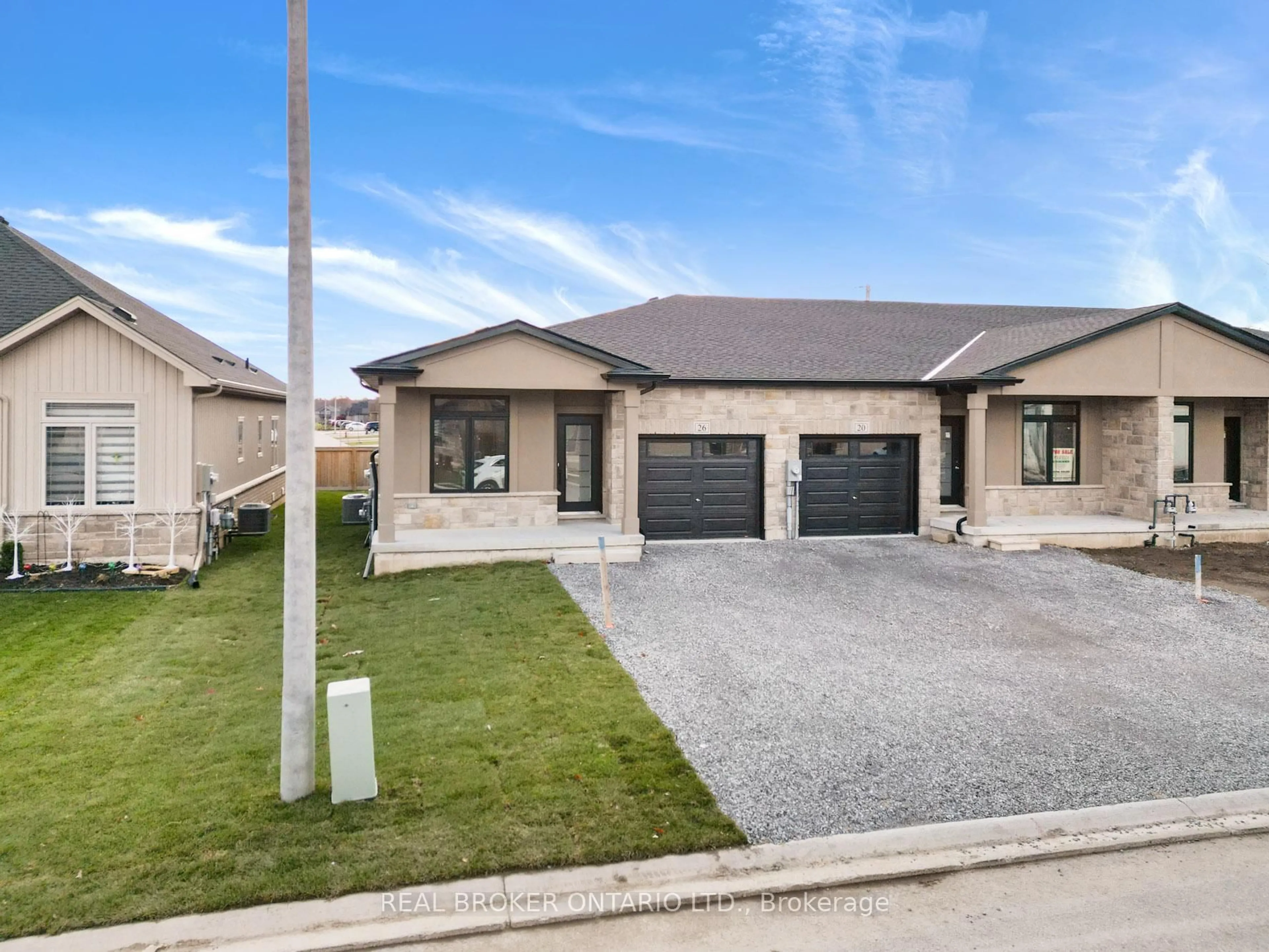 Home with brick exterior material, street for 26 AUSTIN Dr, Welland Ontario L3C 0J8