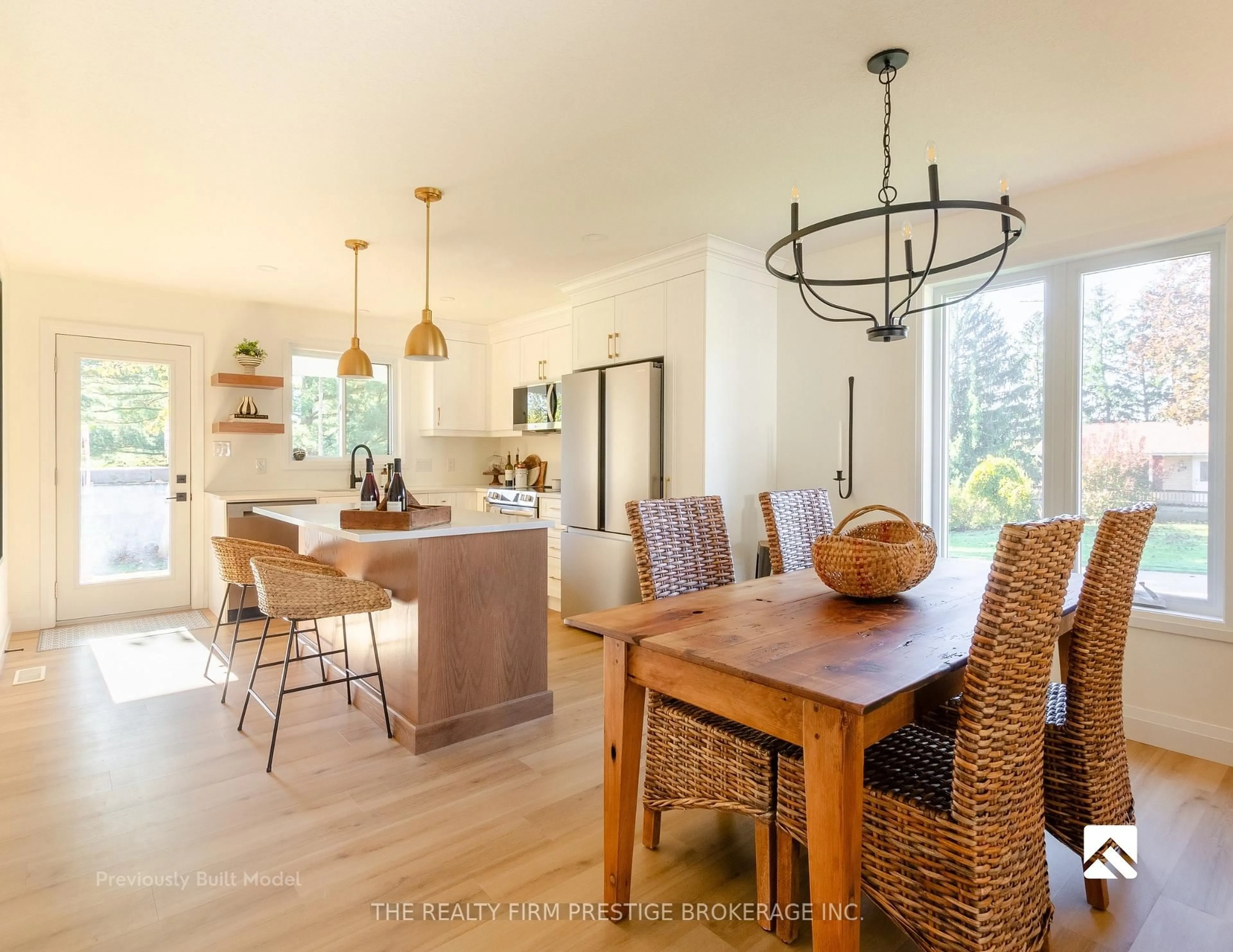 Open concept kitchen, unknown for 32 Broadway Ave, Chatham-Kent Ontario N0P 2C0