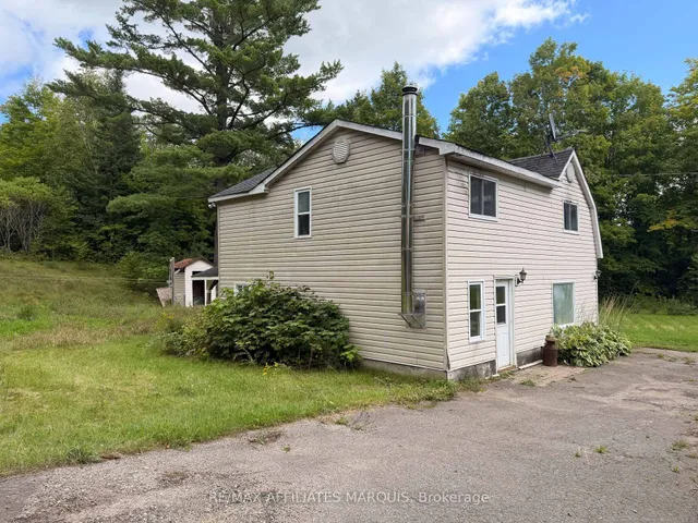 8774 Highway 511 Highway, Lanark 3