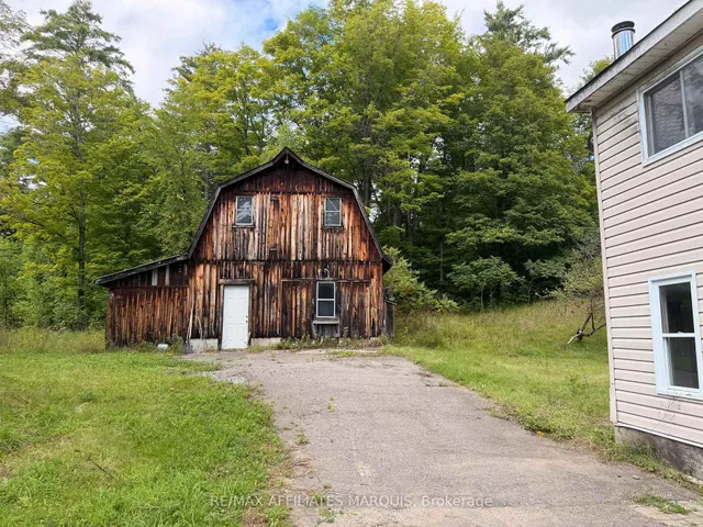 8774 Highway 511 Highway, Lanark 5