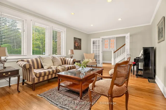 170 Acacia Ave, Ottawa 5