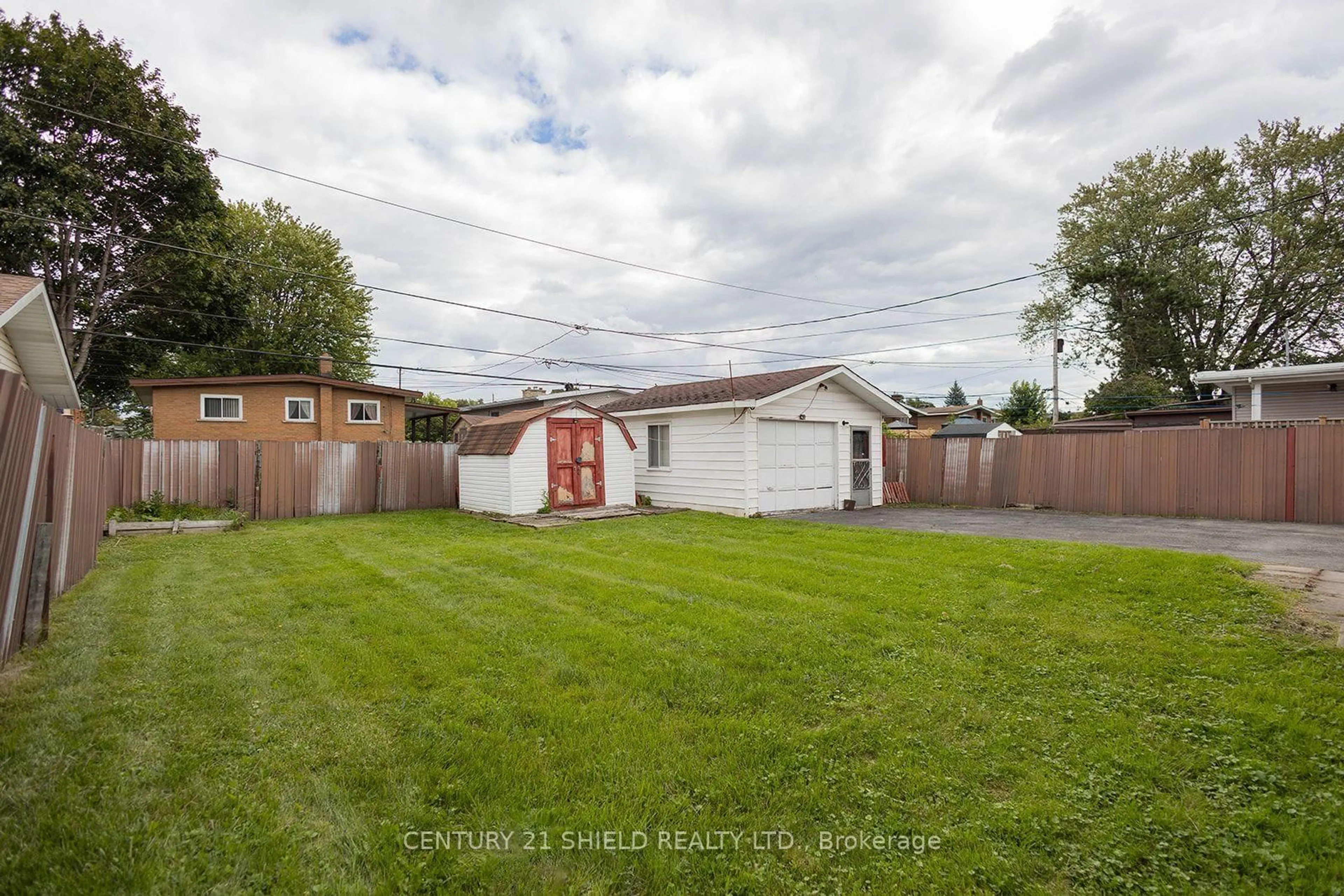 A pic from outside/outdoor area/front of a property/back of a property/a pic from drone, street for 430 Anderson Dr, Cornwall Ontario K6H 5N3