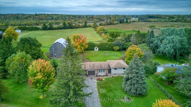 670 Van Buren St, North Grenville 4