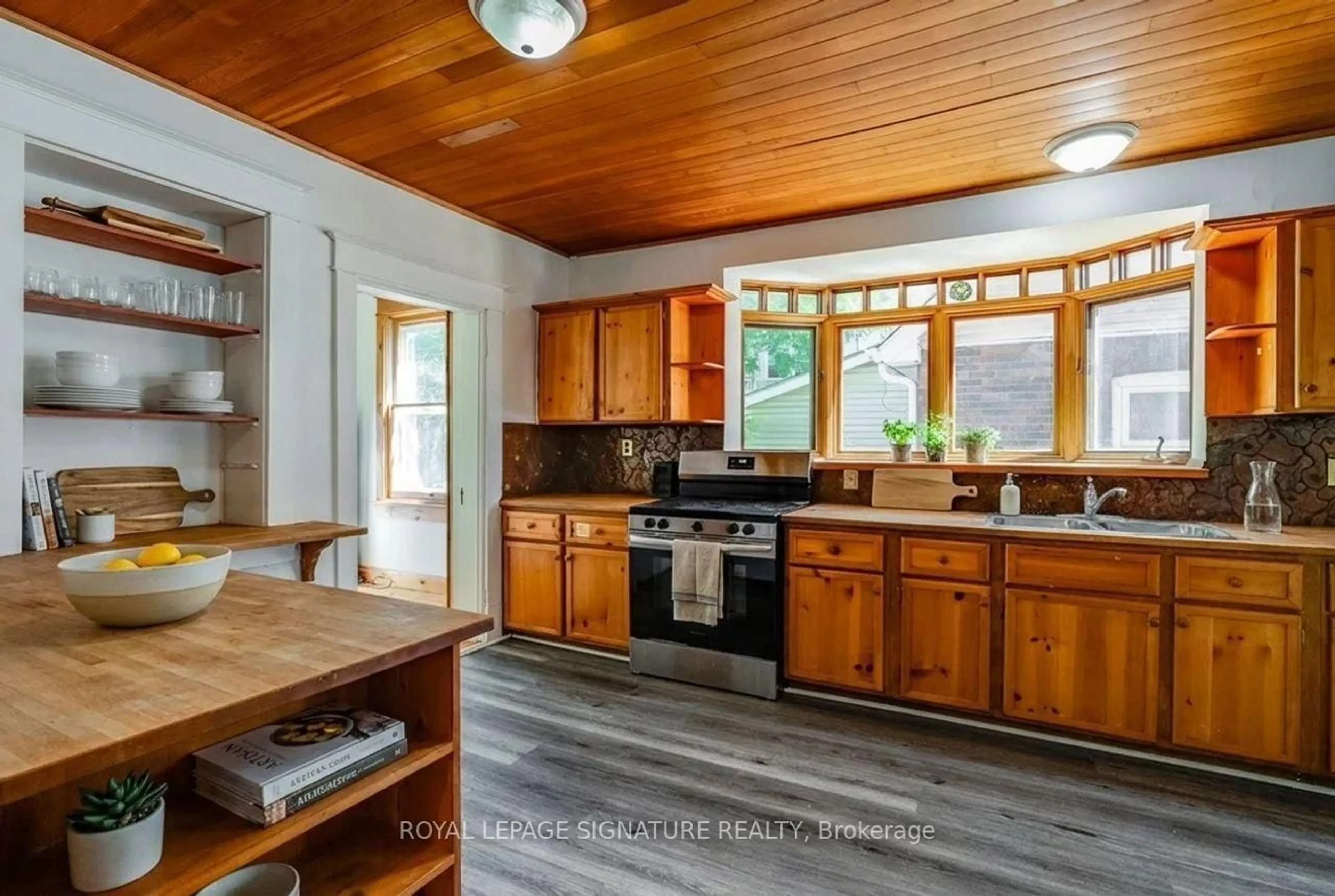 Open concept kitchen, unknown for 293 Albert St, Kingston Ontario K7L 3V7