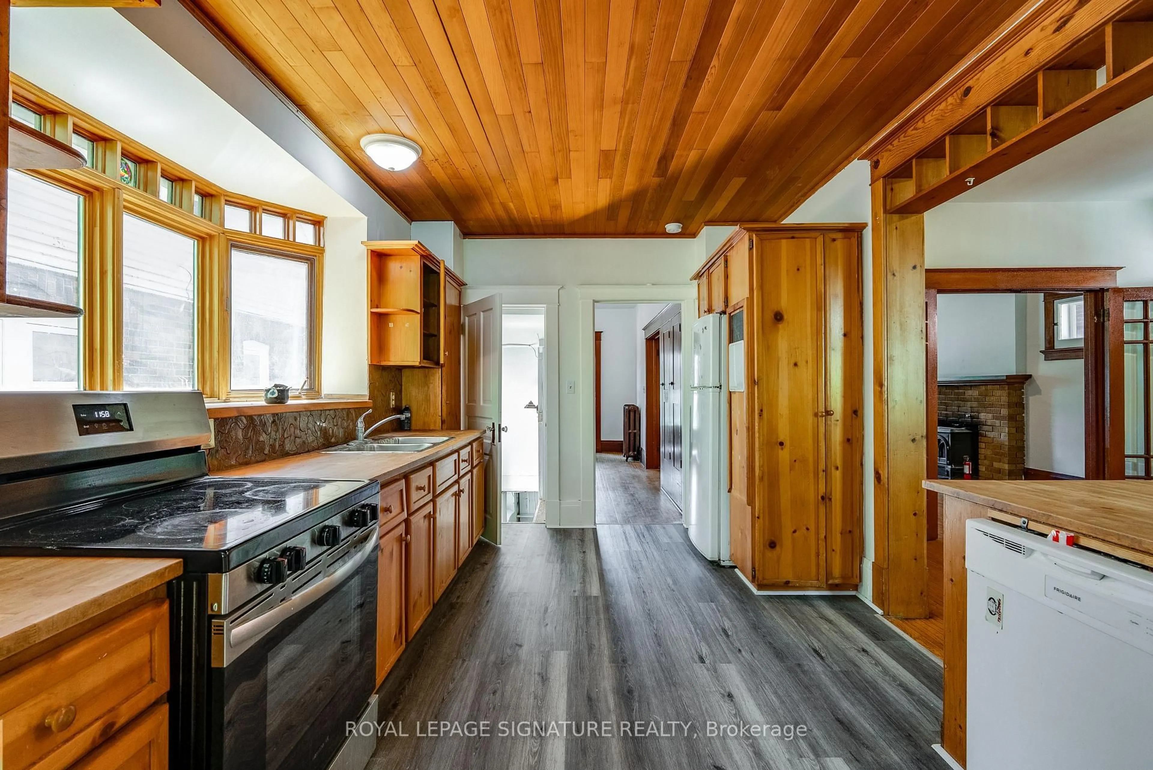 Open concept kitchen, unknown for 293 Albert St, Kingston Ontario K7L 3V7