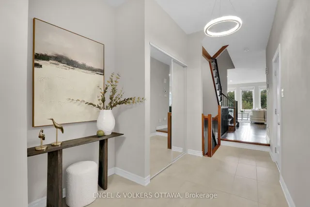 765 Dearborn Private, Ottawa 3