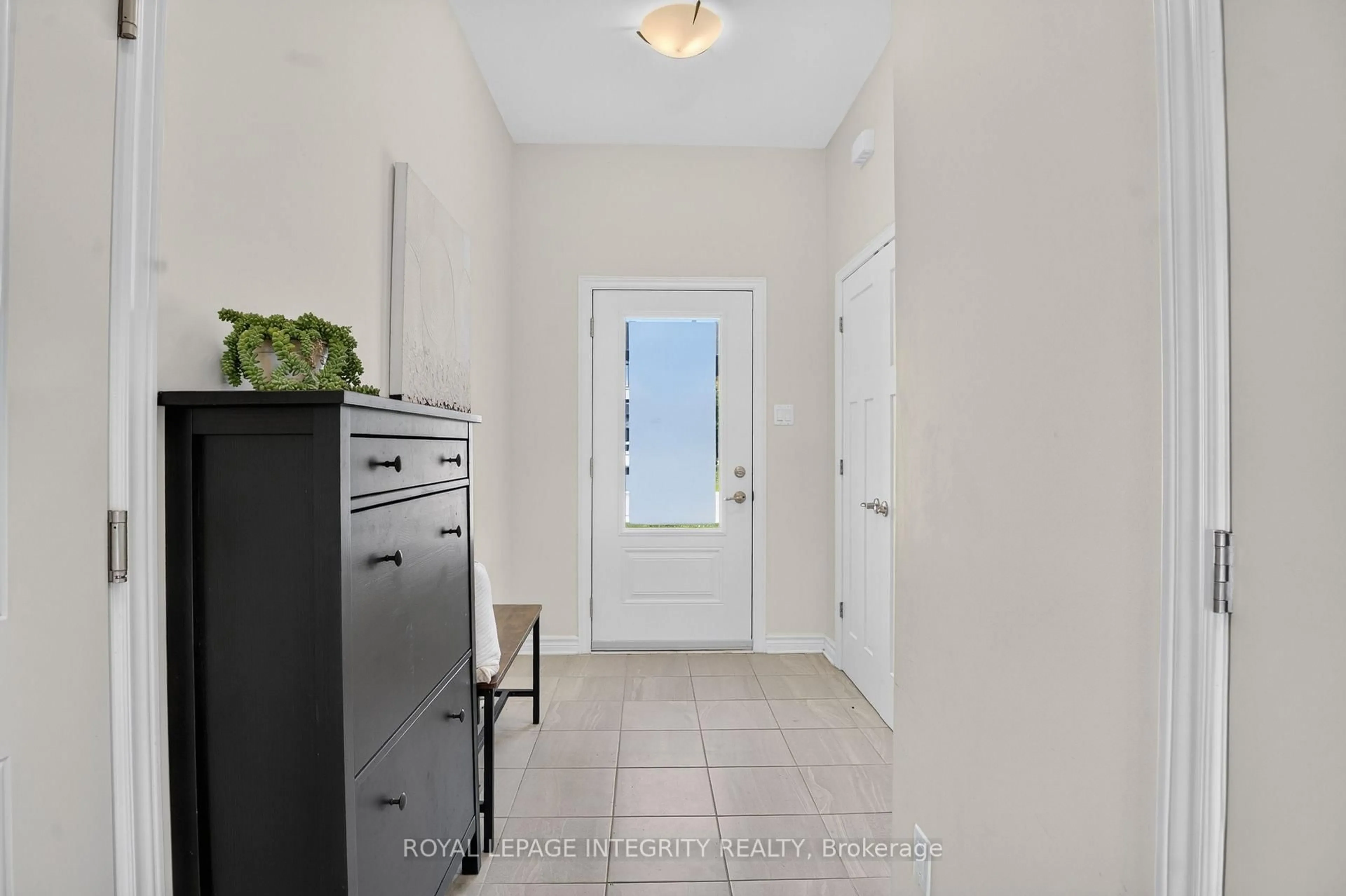 Indoor entryway for 78 O Donovan Dr, Carleton Place Ontario K7C 0S2