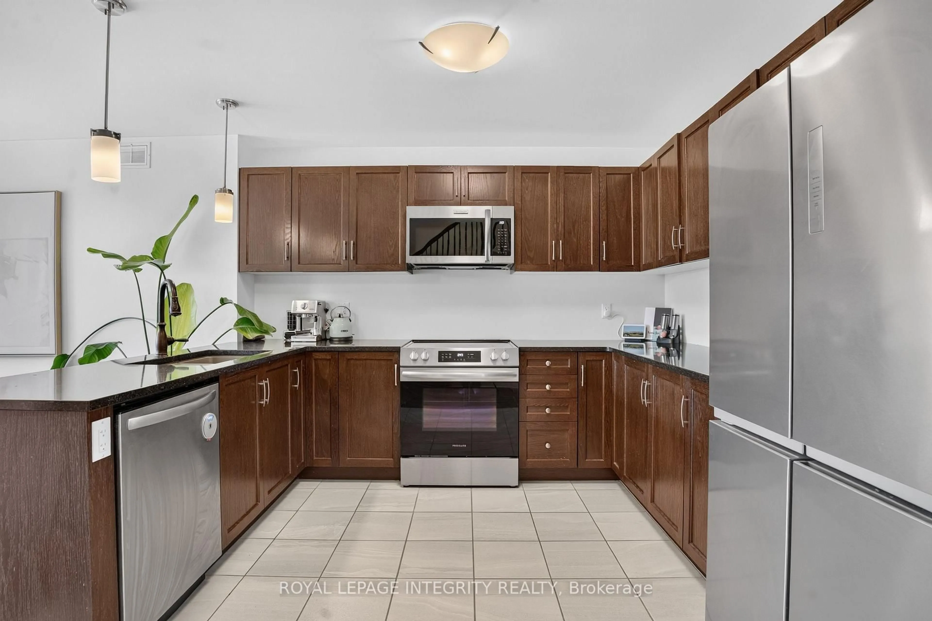 Standard kitchen, ceramic/tile floor for 78 O Donovan Dr, Carleton Place Ontario K7C 0S2