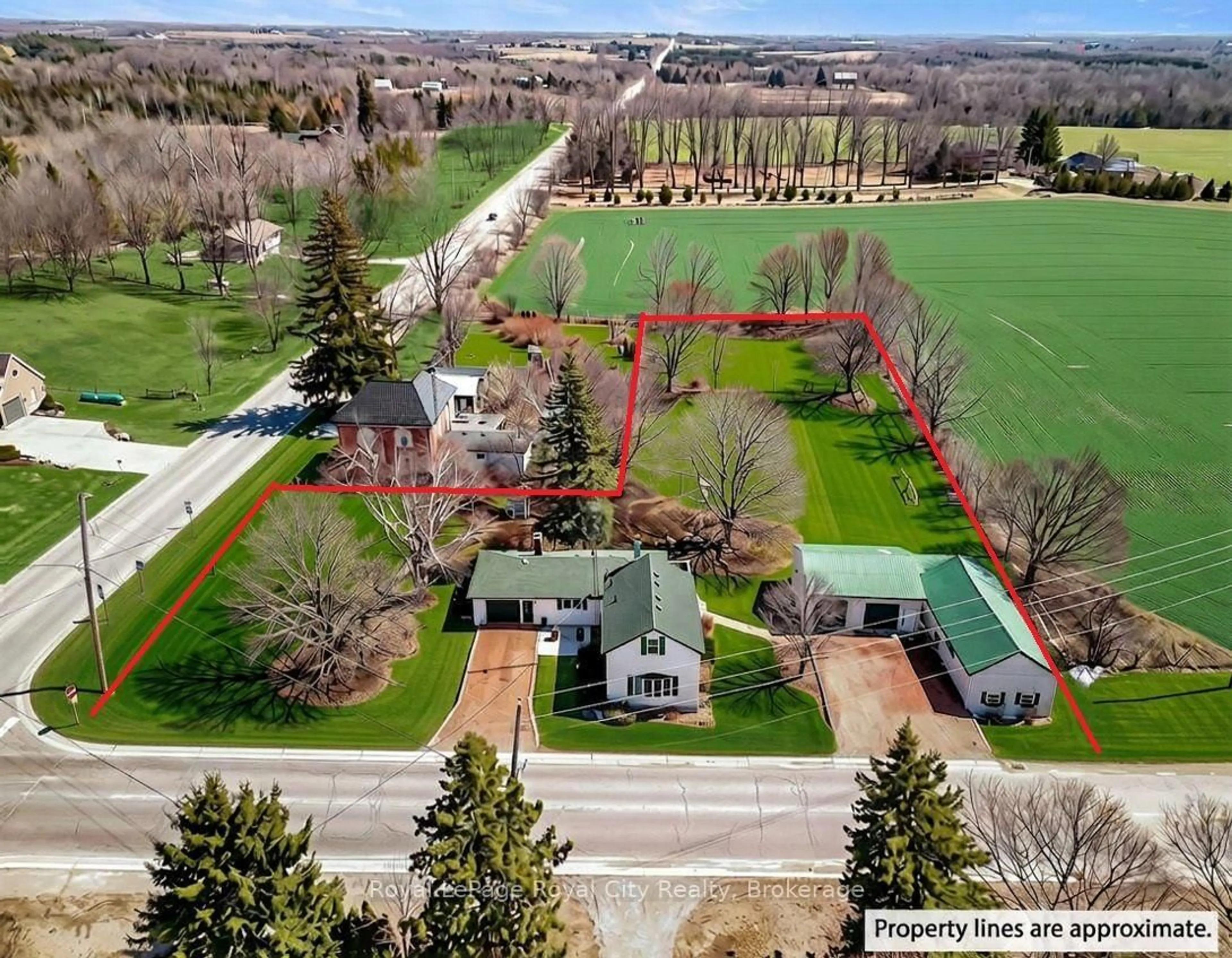 A pic from outside/outdoor area/front of a property/back of a property/a pic from drone, street for 8397 Wellington 22 Rd, Guelph/Eramosa Ontario N0B 2K0
