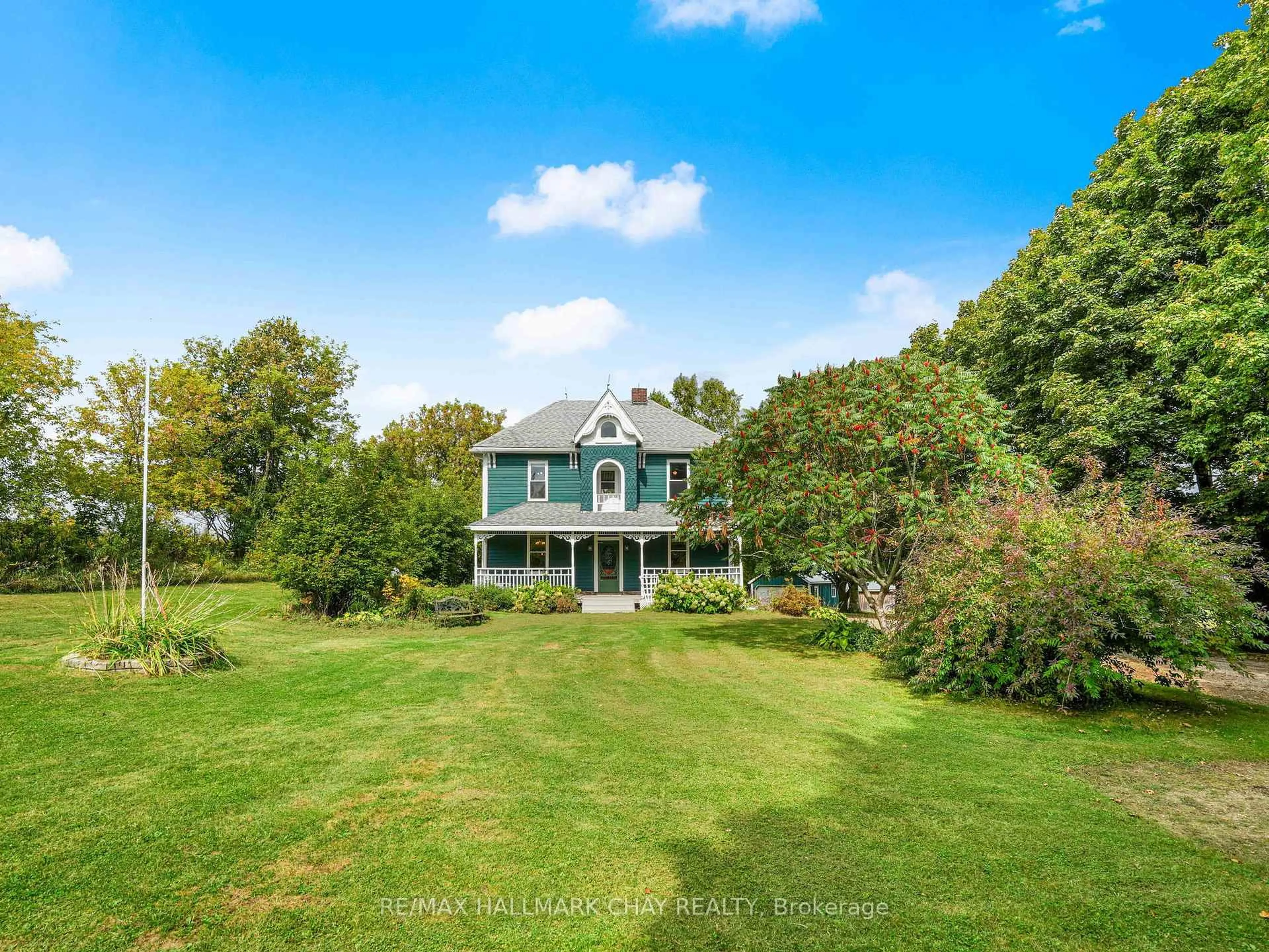 A pic from outside/outdoor area/front of a property/back of a property/a pic from drone, water/lake/river/ocean view for 347357 15 Sdrd, Mono Ontario L9W 6S4